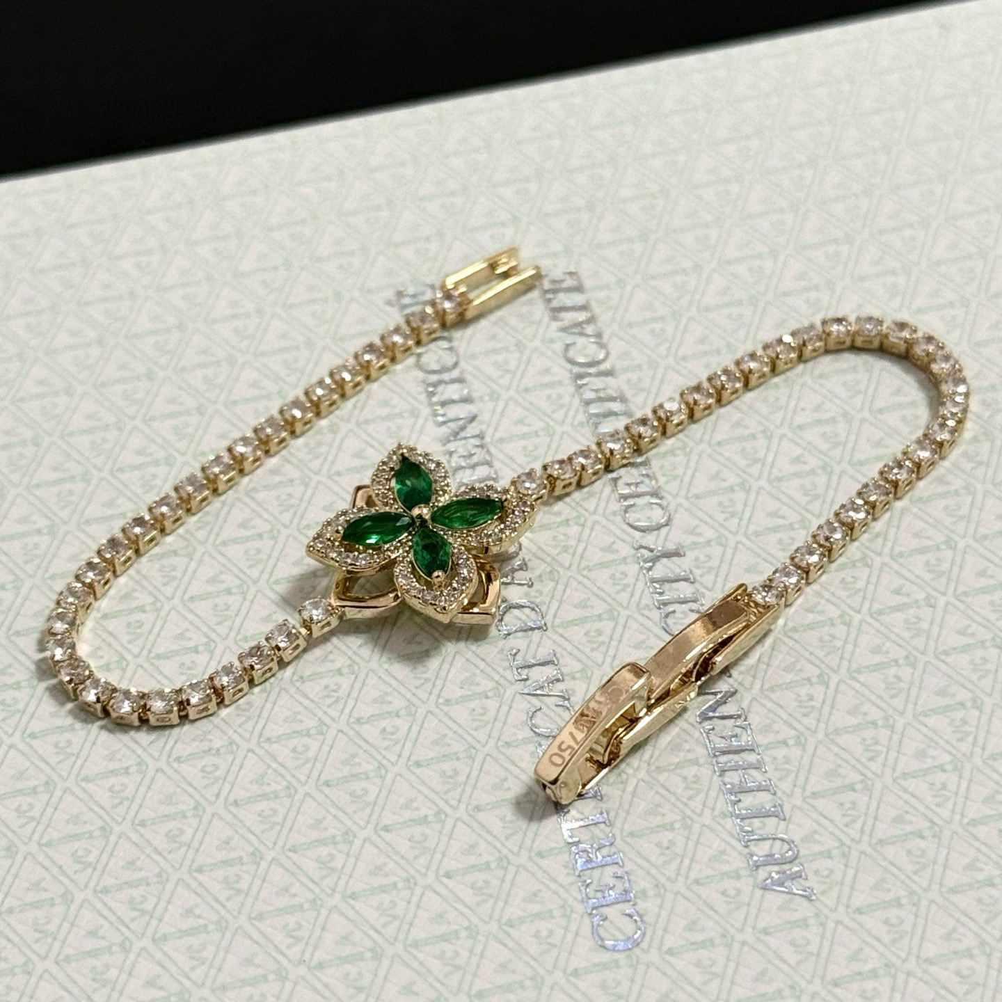 〔精工原版〕爆款 VCA四叶草🍀梵克雅宝手链 V金等级 经典之作 官网同款 时尚潮流 采用多层次金属雕刻