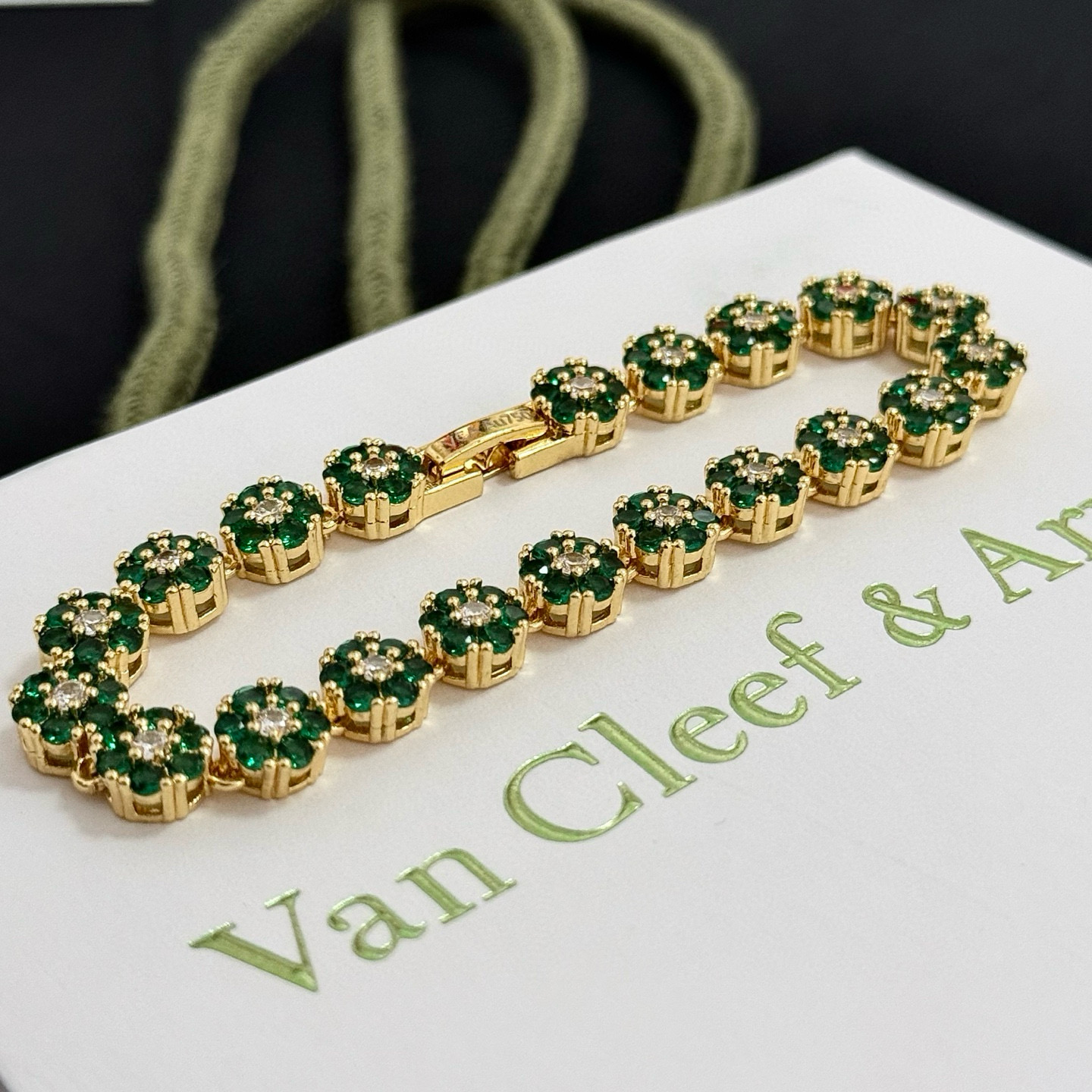 〔精工原版〕圣诞🎄爆款 VCA四叶草联名🍀梵克雅宝手链 V金等级 经典之作 官网同款 时尚潮流 采用多层