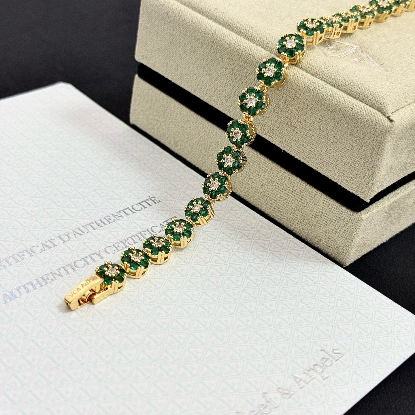 〔精工原版〕圣诞🎄爆款 VCA四叶草联名🍀梵克雅宝手链 V金等级 经典之作 官网同款 时尚潮流 采用多层