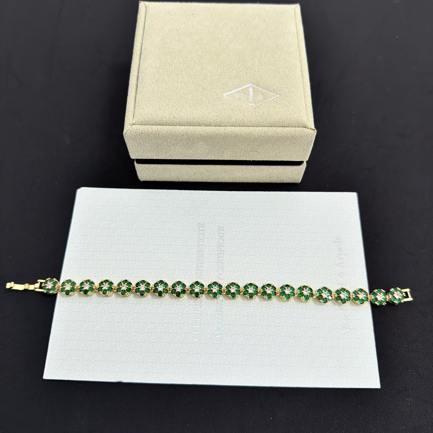 〔精工原版〕圣诞🎄爆款 VCA四叶草联名🍀梵克雅宝手链 V金等级 经典之作 官网同款 时尚潮流 采用多层