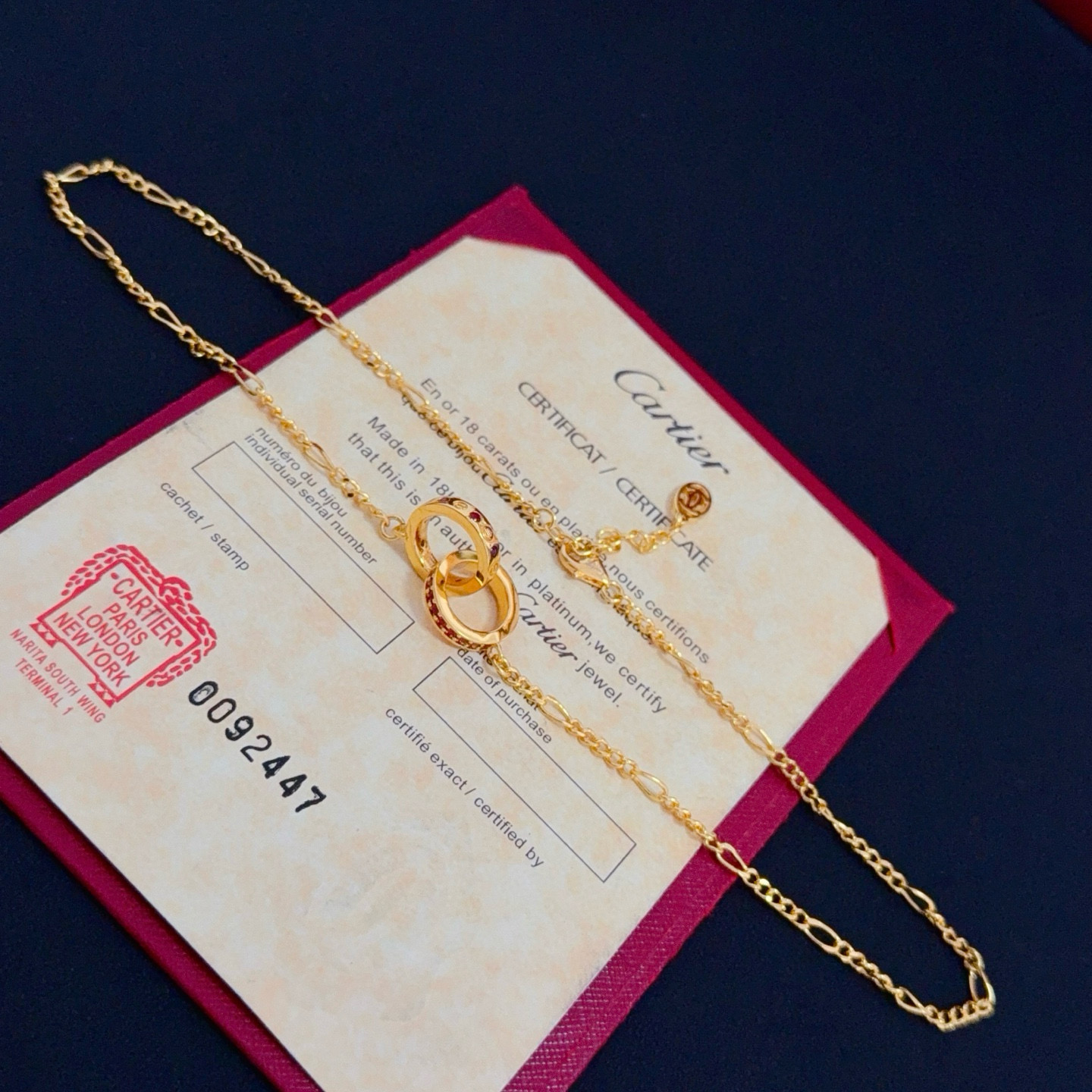 卡地亚镶钻项链 高端定制版本 镶嵌钻工艺 V金材质 经典而时尚风格 用凌厉线条重构爱情美学！打破常规，镶