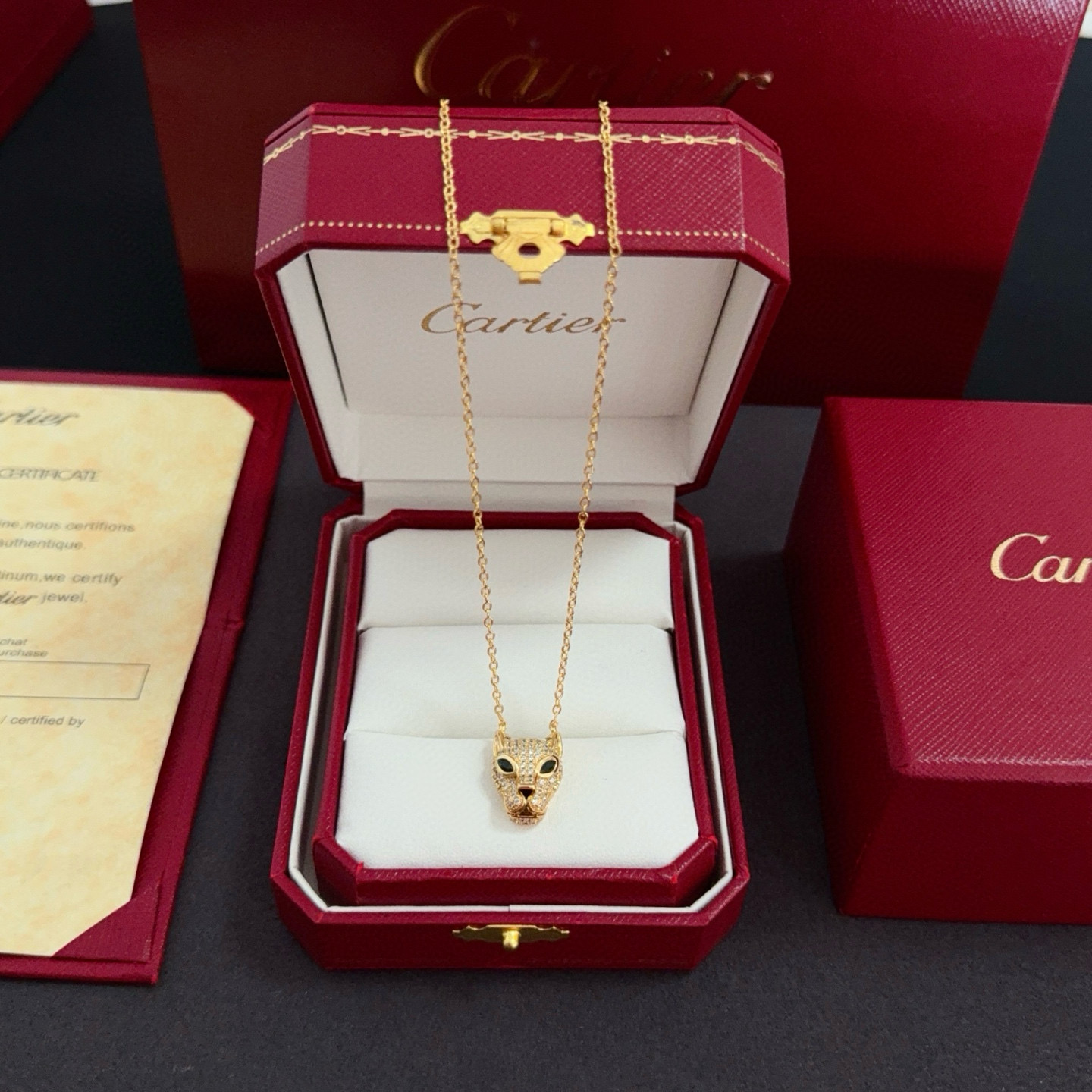 NO:754830,Cartier diamond-encrusted leopard head necklace, high-end customized version, diamond-encrusted craftsmanship, V gold material, classic and fashionable style, reconstruct the aesthetics of love with sharp lines!  Breaking the rules, the diamond-encrusted design actually achieves the ceiling of high-end sense - no need for flashy accumulation, love should be as pure as ever. Cartier is loved by many celebrities and Internet celebrities. The Leopard series bracelet is absolutely an eternal classic, and it is not limited to men and women, and there is no age limit!  Wear it and you will be the center of attention!  , jewelry boutique,cartier,necklace,bracelet19860909卡地亚镶钻豹头项链 高端定制版本 镶嵌钻工艺 V金材质 经典而时尚风格 用凌厉线条重构爱情美学！打破常规,镶嵌钻设计反而成就高级感天花板——无需浮华堆砌,爱本应纯粹如初 卡地亚受众多明星网红的爱戴 豹子系列手镯 绝对是永恒经典 而且男女不限 年龄不限 ！戴上它你就是焦点！,饰品精品,cartier,necklace,bracelet,Jewelry