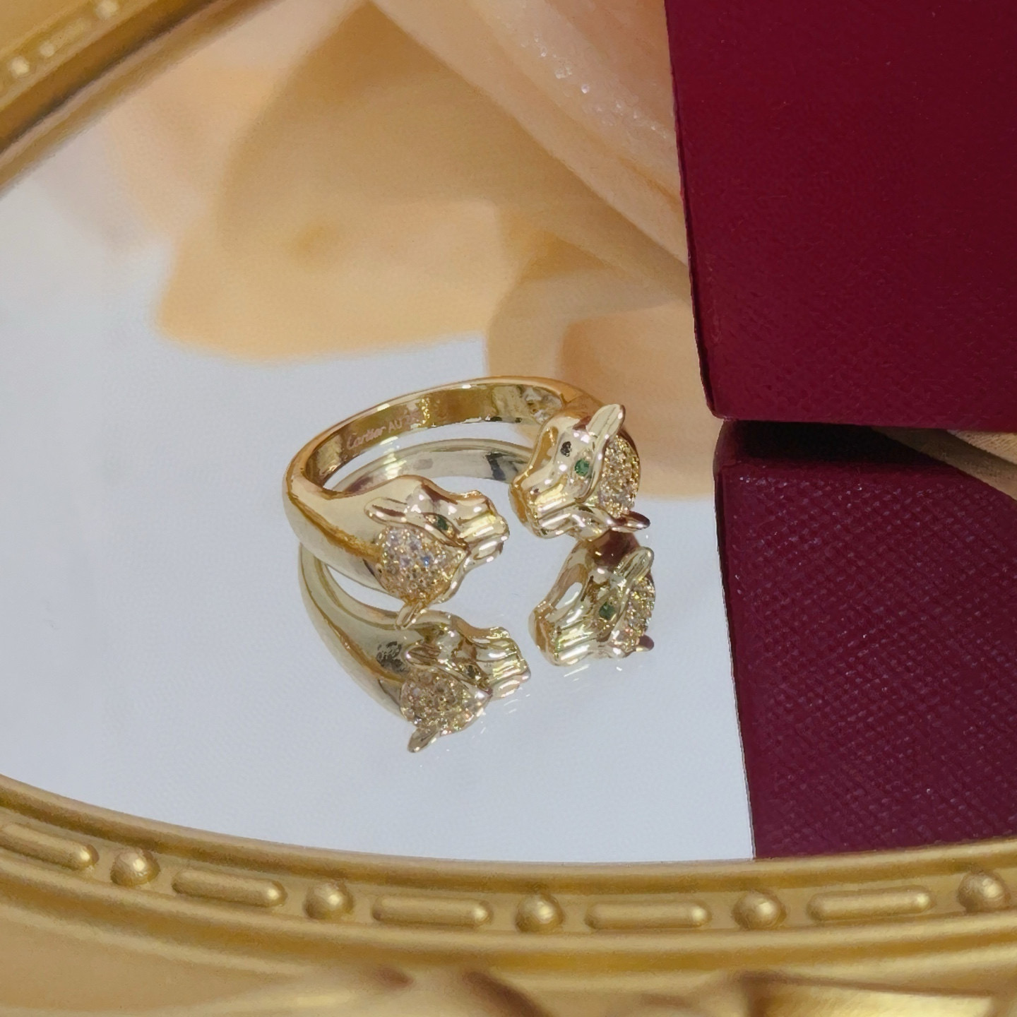 Cartier 卡地亚镶钻豹子戒指 高端定制版本 镶嵌钻工艺 V金材质 而 风格 用凌厉线条重构爱情美学 打破常规