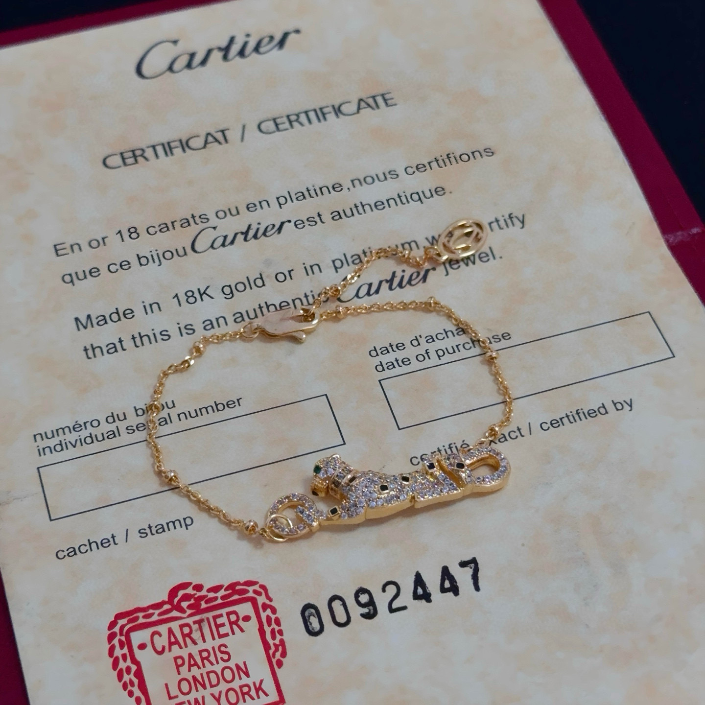 卡地亚镶钻猎豹手链 高端定制版本 镶嵌钻工艺 V金材质 经典而时尚风格 用凌厉线条重构爱情美学！打破常规