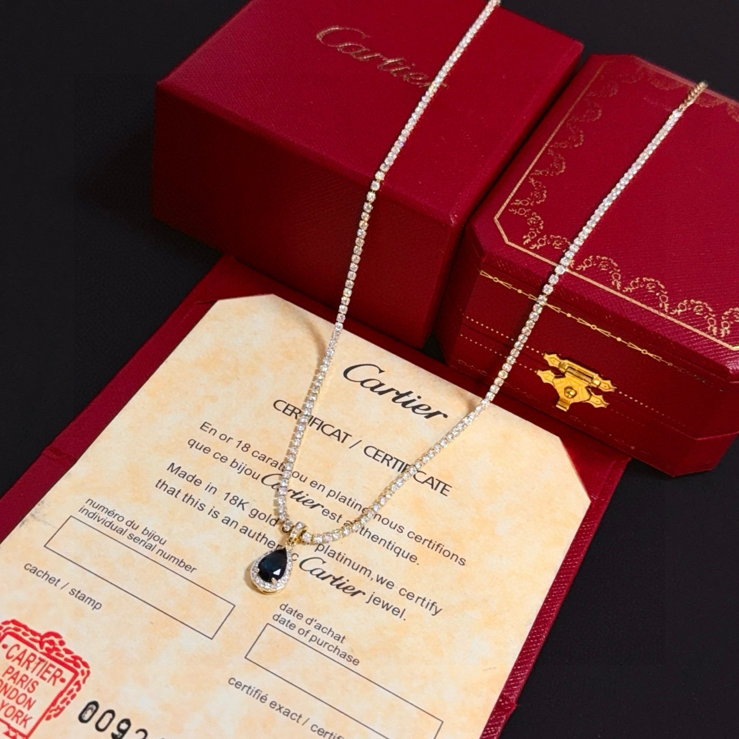 卡地亚镶钻项链 高端定制版本 镶嵌钻工艺 V金材质 经典而时尚风格 用凌厉线条重构爱情美学！打破常规，镶