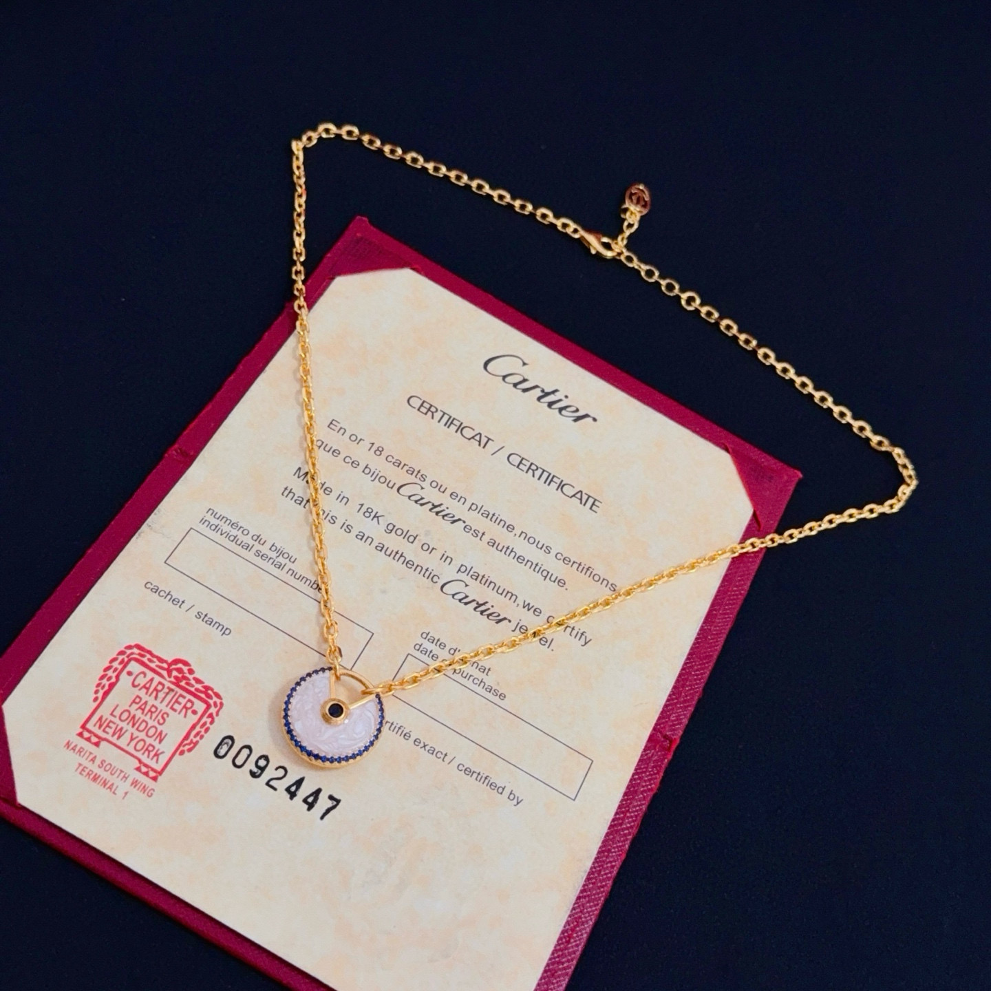 卡地亚镶钻项链 高端定制版本 镶嵌钻工艺 V金材质 经典而时尚风格 用凌厉线条重构爱情美学！打破常规，镶