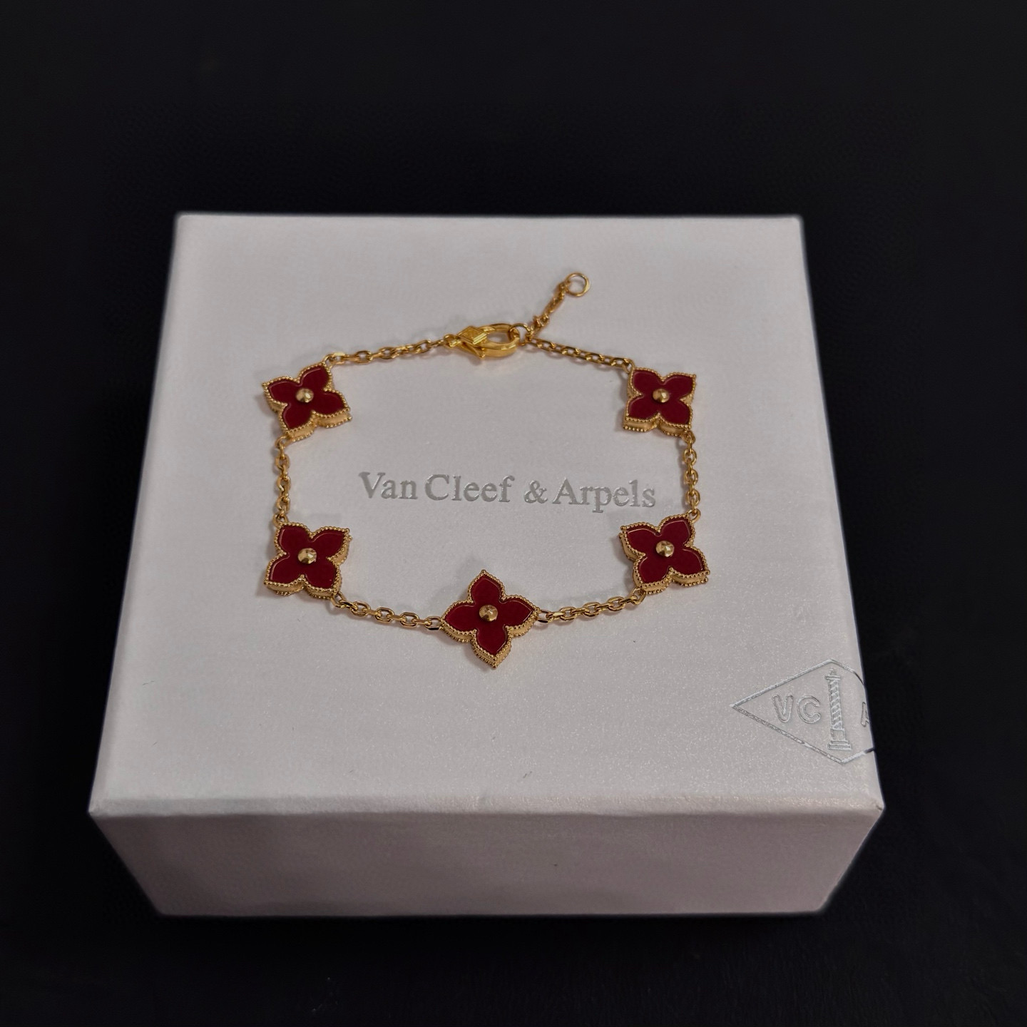 〔精工原版〕爆款 VCA四叶草🍀梵克雅宝手链 V金等级 经典之作 官网同款 时尚潮流 采用多层次金属雕刻