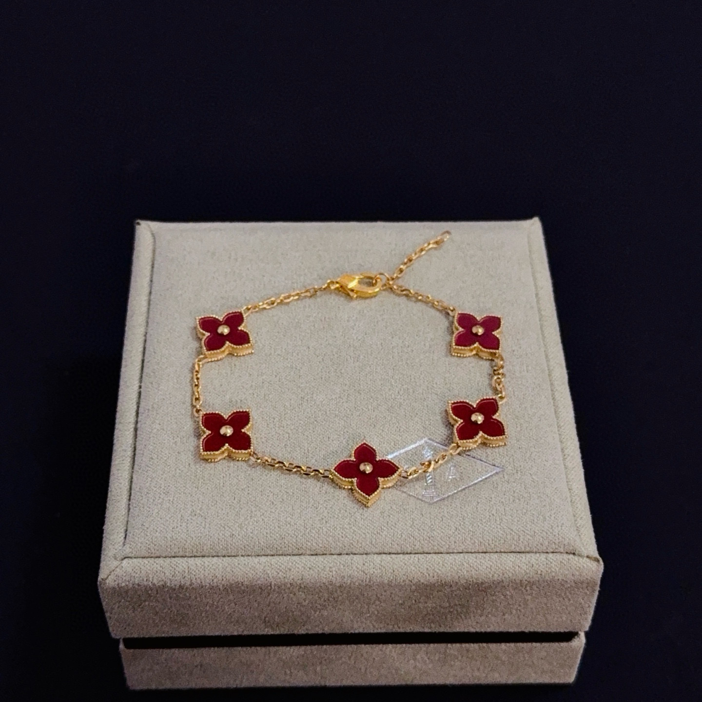 〔精工原版〕爆款 VCA四叶草🍀梵克雅宝手链 V金等级 经典之作 官网同款 时尚潮流 采用多层次金属雕刻