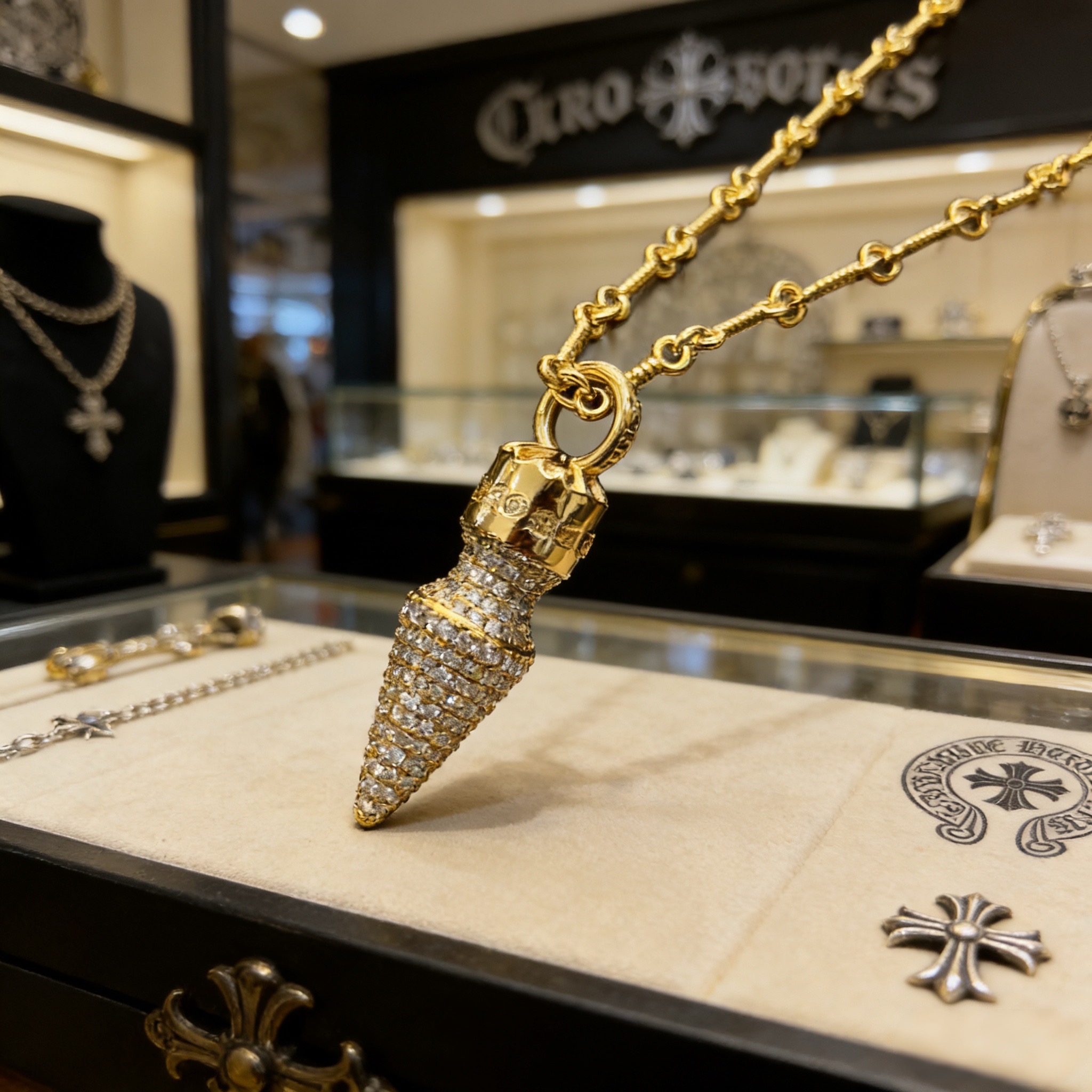 新款【专柜品质】Chrome Hearts克罗心项链 子弹吊坠 凹凸造型不同的花纹设计风格 呈现出与众不