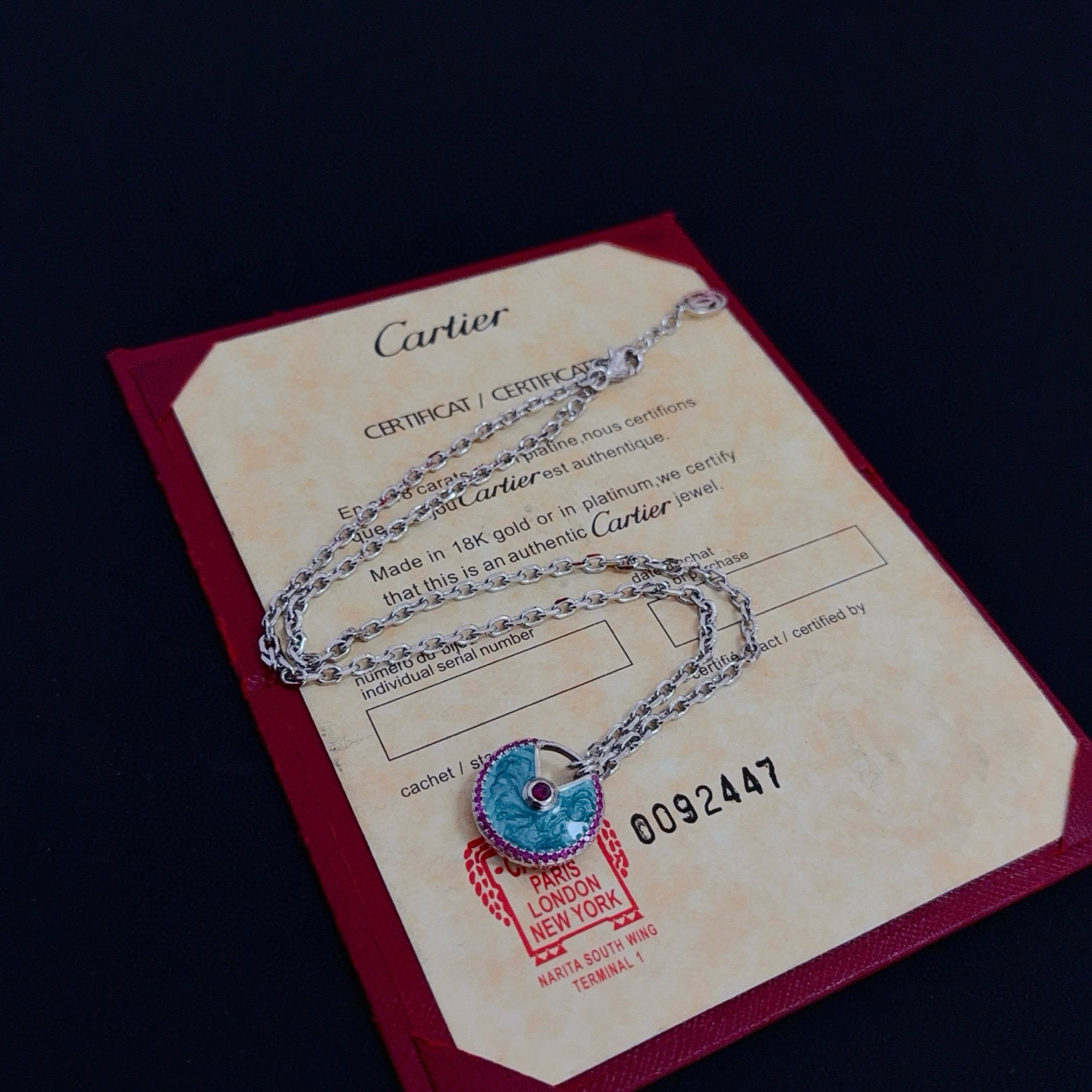 卡地亚镶钻项链 高端定制版本 镶嵌钻工艺 V金材质 经典而时尚风格 用凌厉线条重构爱情美学！打破常规，镶