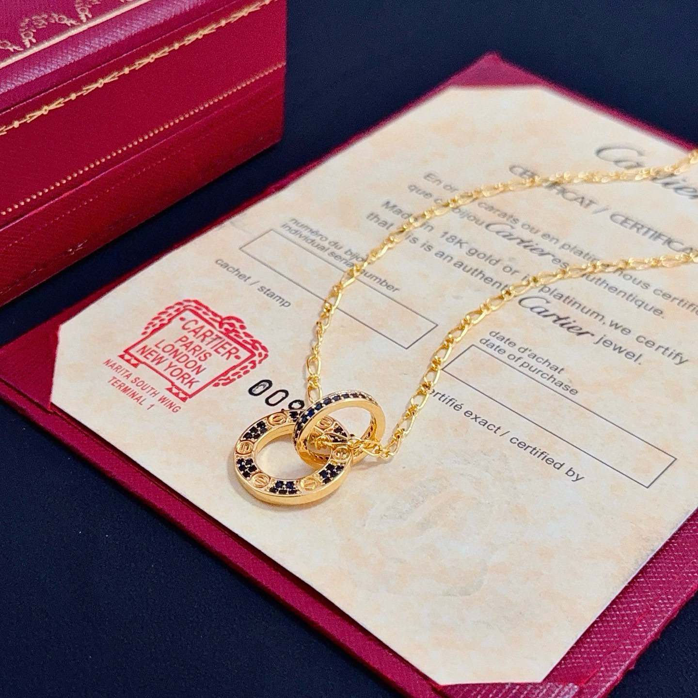 卡地亚镶钻项链 高端定制版本 镶嵌钻工艺 V金材质 经典而时尚风格 用凌厉线条重构爱情美学！打破常规，镶