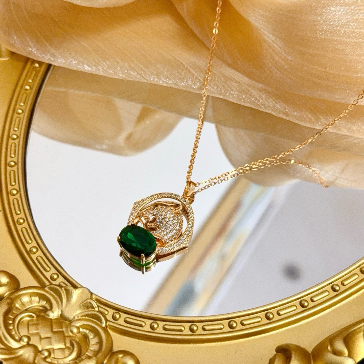 卡地亚猎豹镶钻项链 高端定制版本 镶嵌钻工艺 V金材质 经典而时尚风格 用凌厉线条重构爱情美学！打破常规