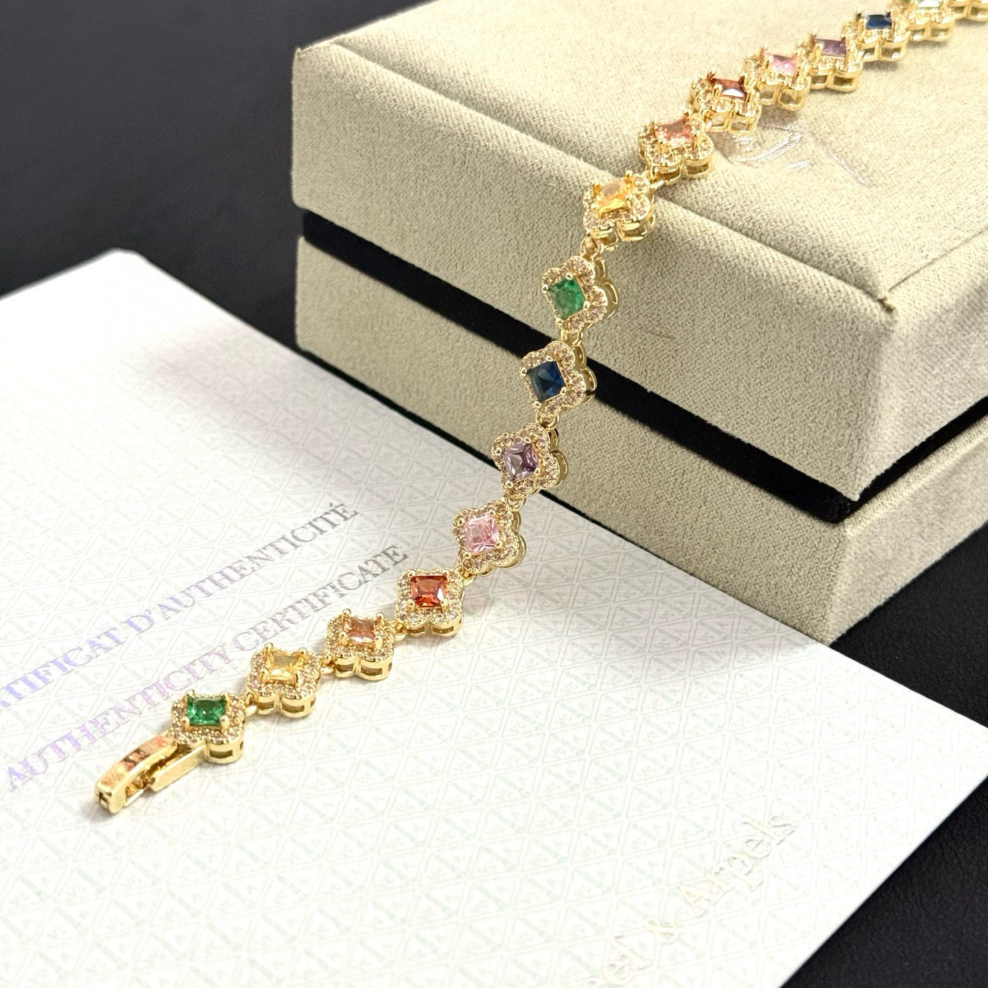 〔精工原版〕爆款 VCA四叶草🍀梵克雅宝手链 V金等级 经典之作 官网同款 时尚潮流 采用多层次金属雕刻