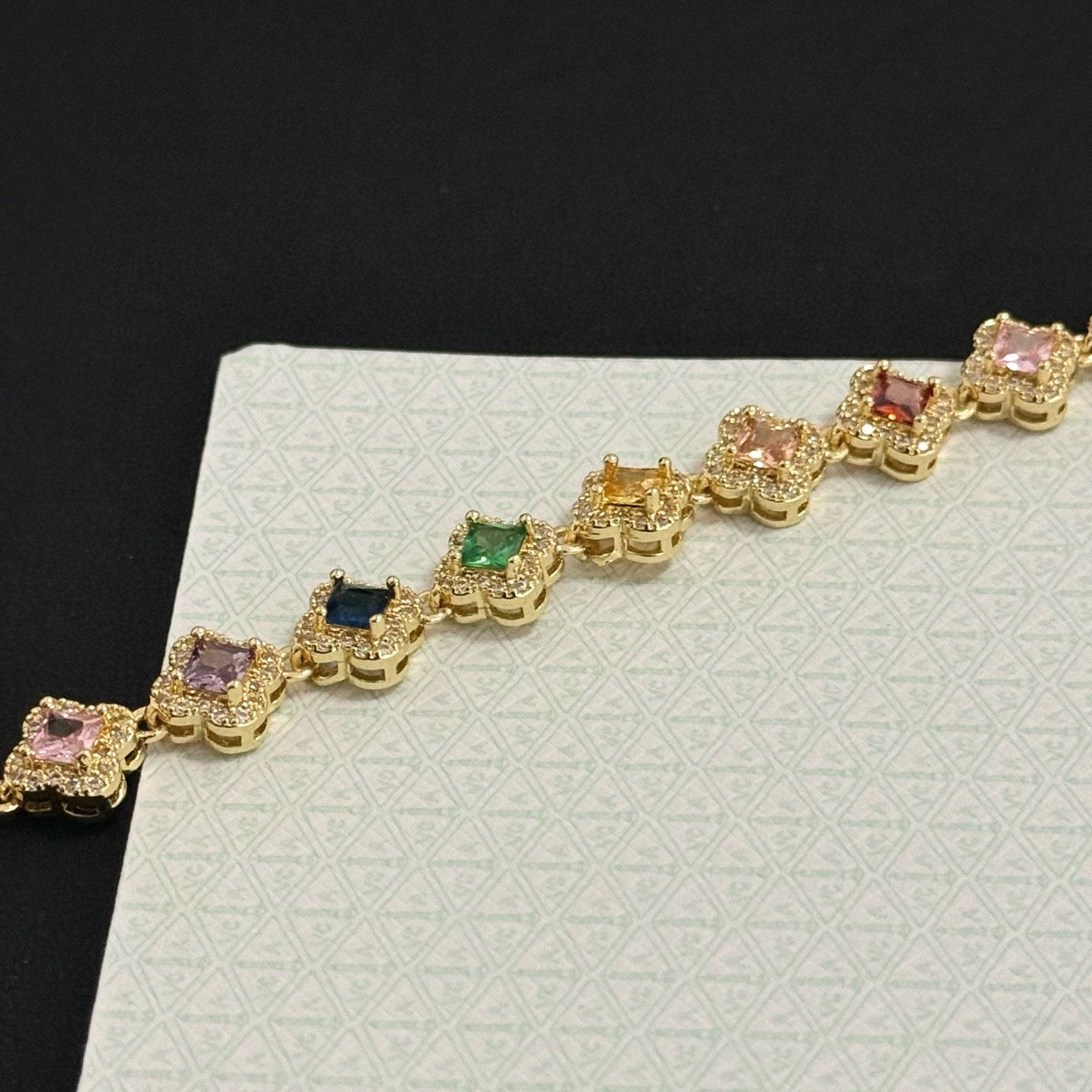 〔精工原版〕爆款 VCA四叶草🍀梵克雅宝手链 V金等级 经典之作 官网同款 时尚潮流 采用多层次金属雕刻