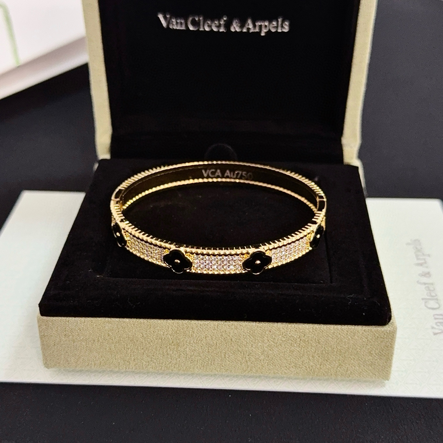 〔精工原版〕爆款 VCA四叶草🍀梵克雅宝手镯。V金等级 经典之作 官网同款 时尚潮流 采用多层次金属雕刻