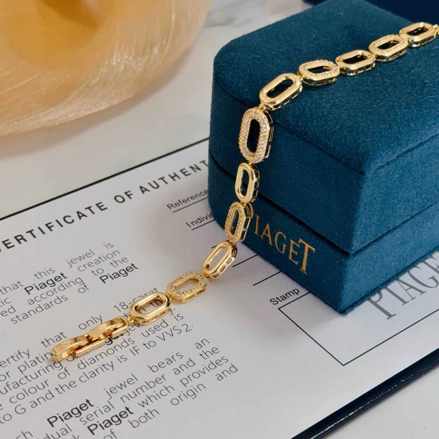 Piaget伯爵手链， 高端定制版本 镶嵌钻工艺 V金材质 ，可调节长度，设计独特，温柔有质感～，款式经