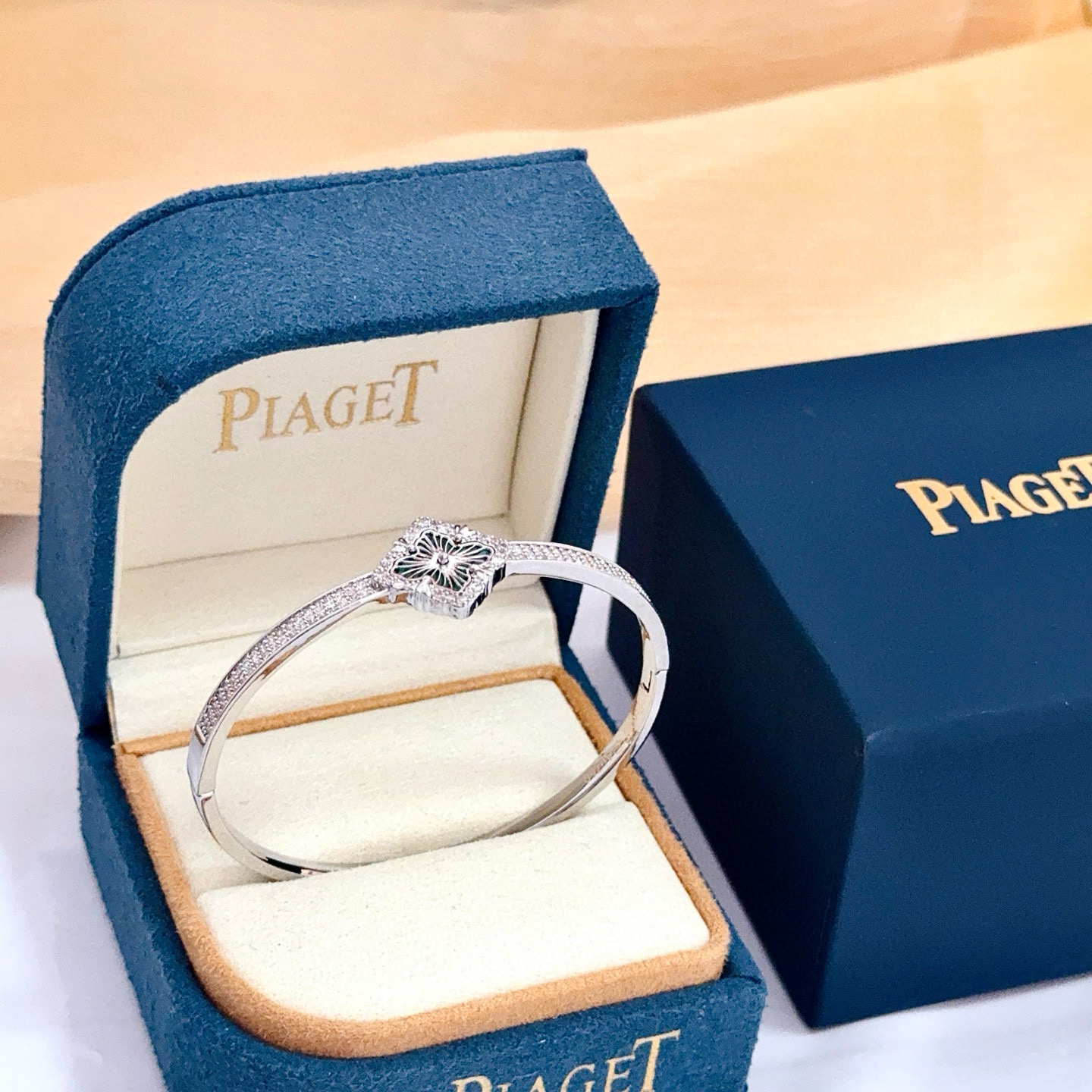 〔精工原版〕圣诞🎄爆款 VCA四叶草🍀梵克雅宝手镯 V金等级 经典之作 官网同款 时尚潮流 采用多层次金