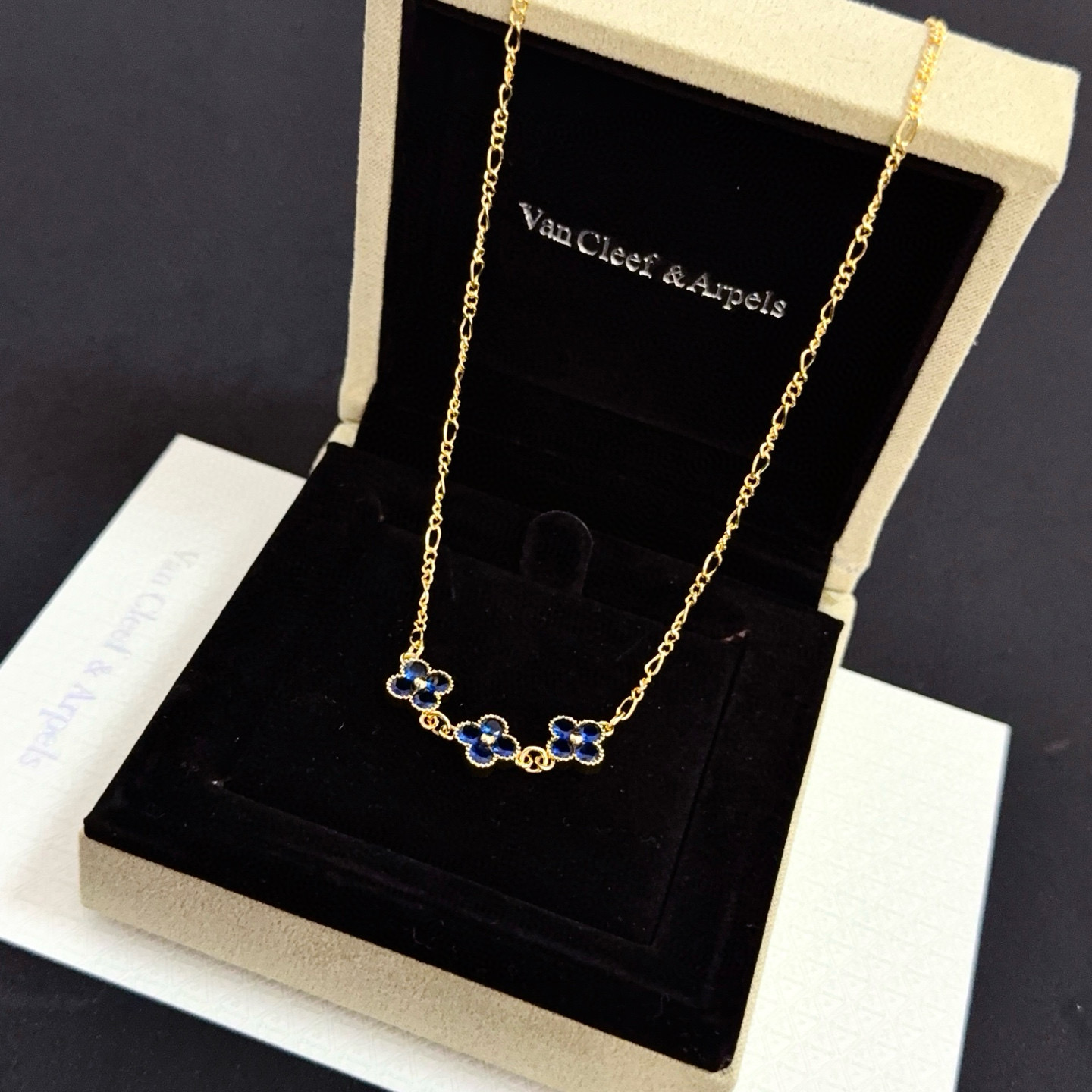 〔精工原版〕VCA四叶草🍀梵克雅🍛项链，经典之作 官网同款 时尚潮流 采用多层次金属雕刻设计 使花瓣更立