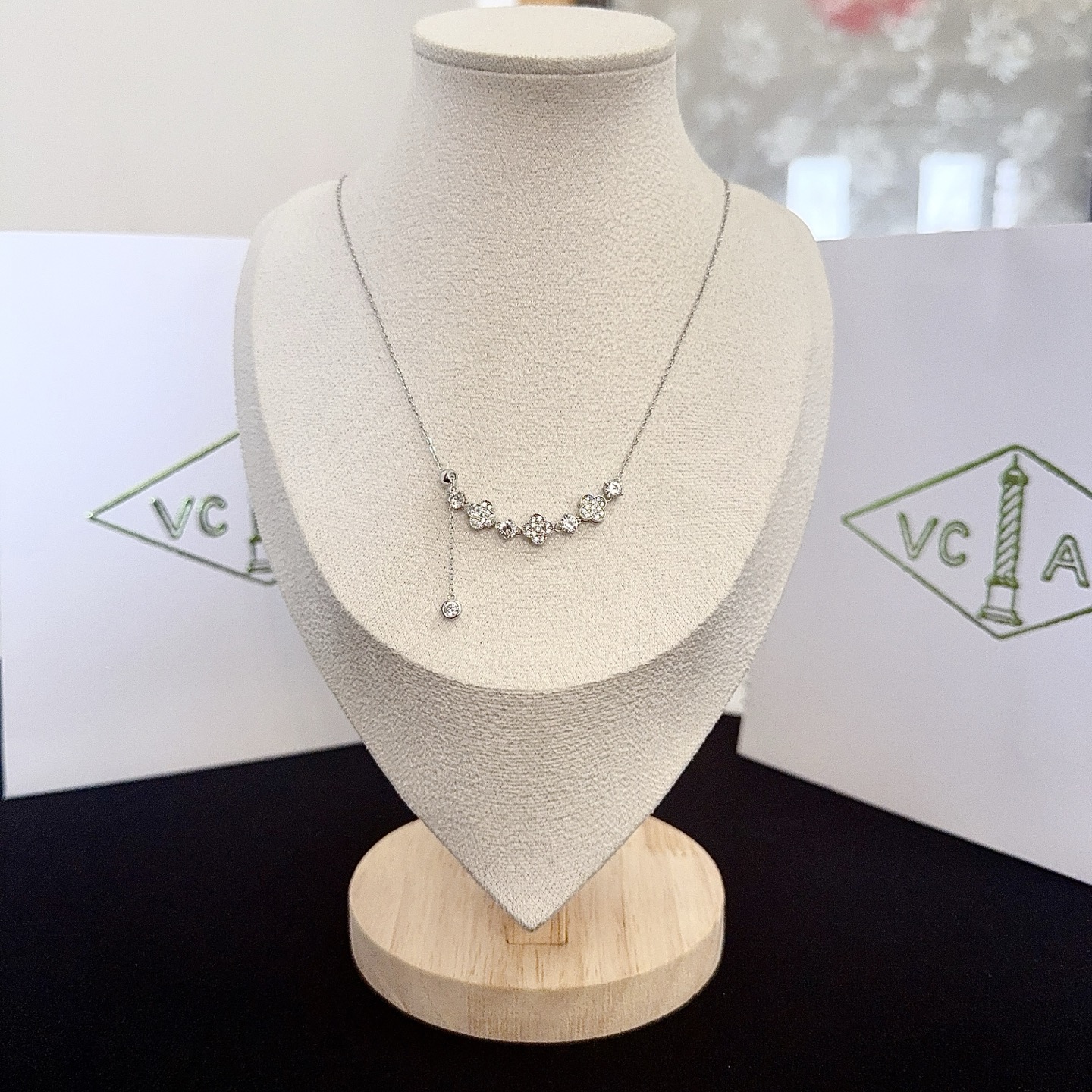 〔精工原版〕VCA四叶草🍀梵克雅🍛项链，经典之作 官网同款 时尚潮流 采用多层次金属雕刻设计 使花瓣更立