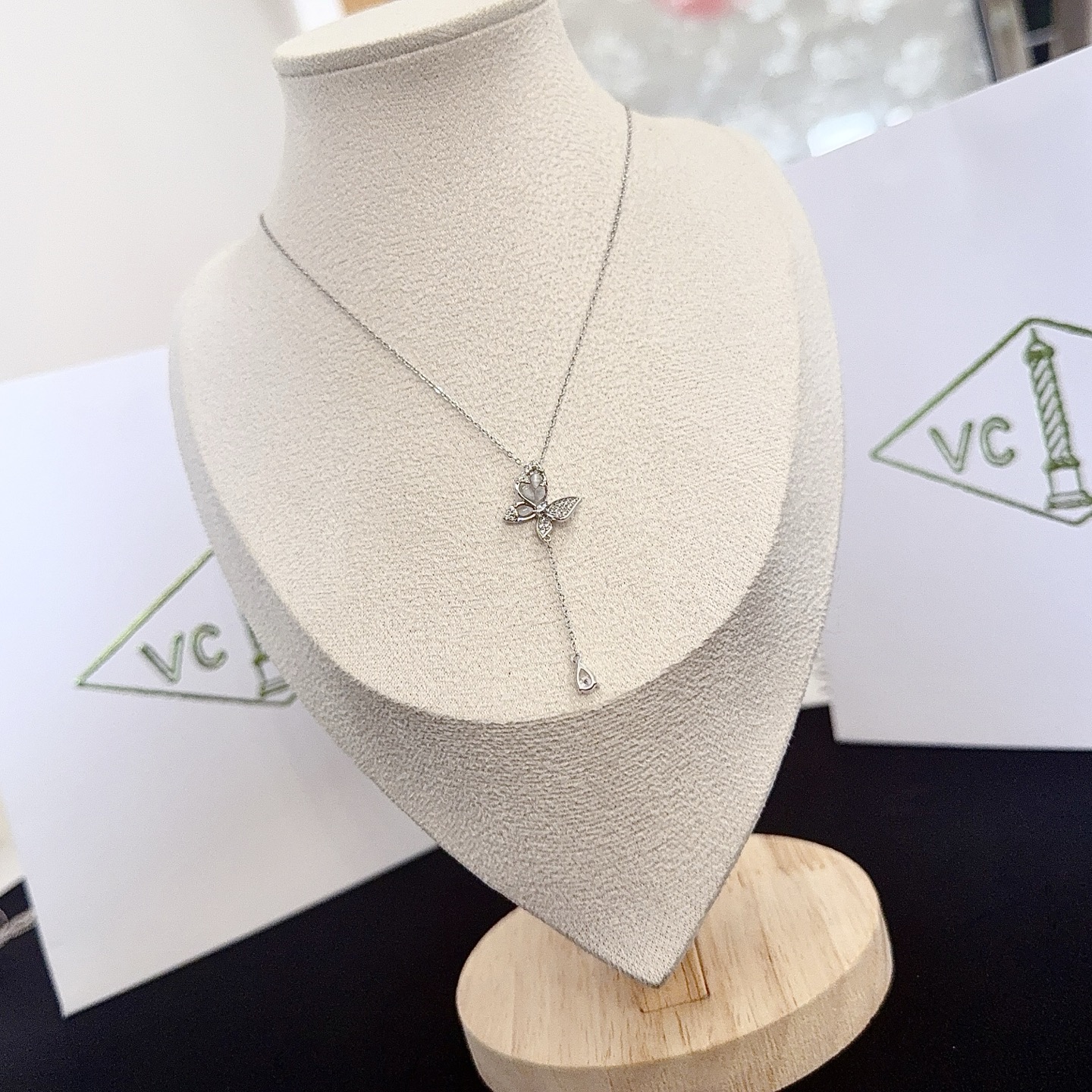 〔精工原版〕VCA四叶草🍀梵克雅🍛项链，经典之作 官网同款 时尚潮流 采用多层次金属雕刻设计 使花瓣更立