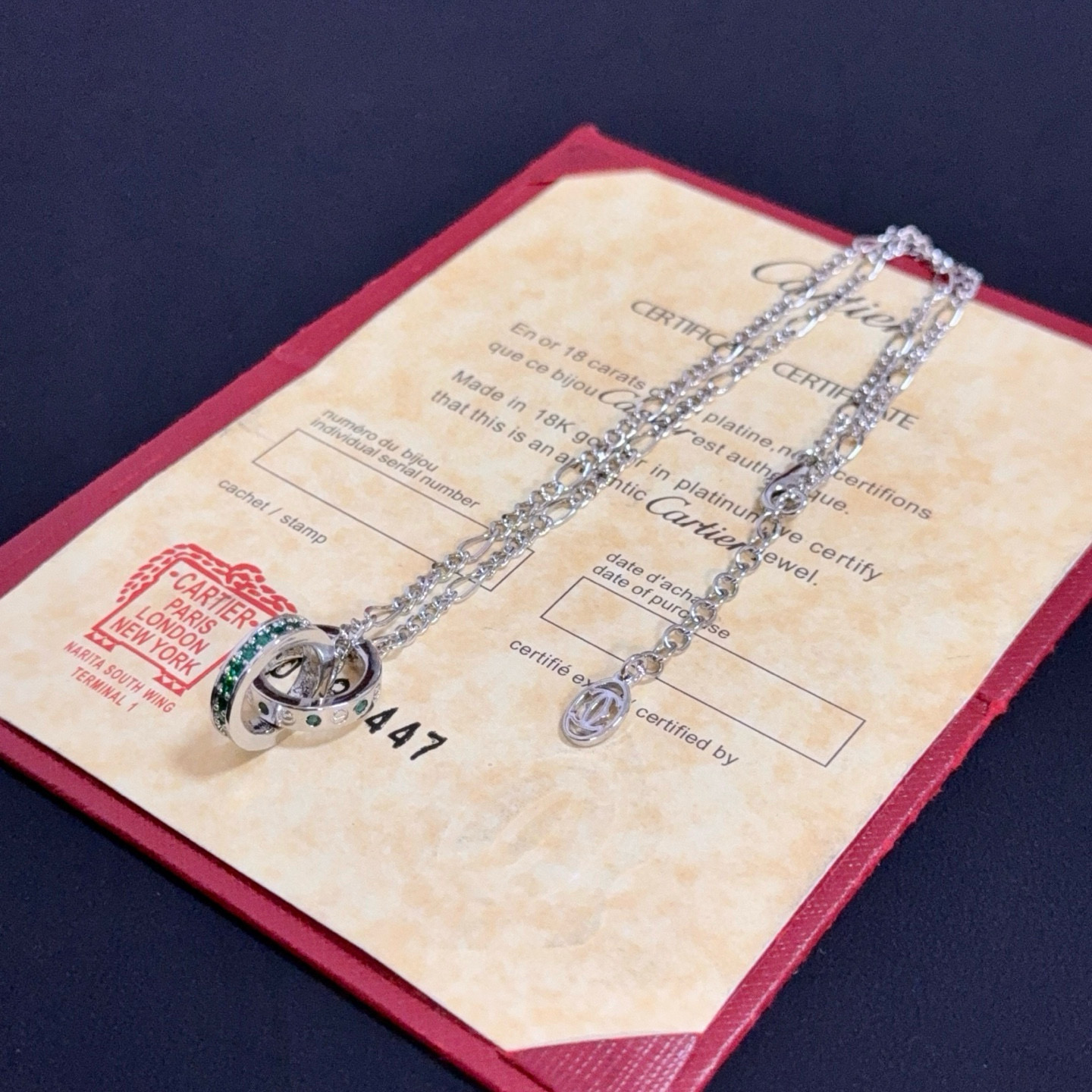 卡地亚镶钻项链 高端定制版本 镶嵌钻工艺 V金材质 经典而时尚风格 用凌厉线条重构爱情美学！打破常规，镶