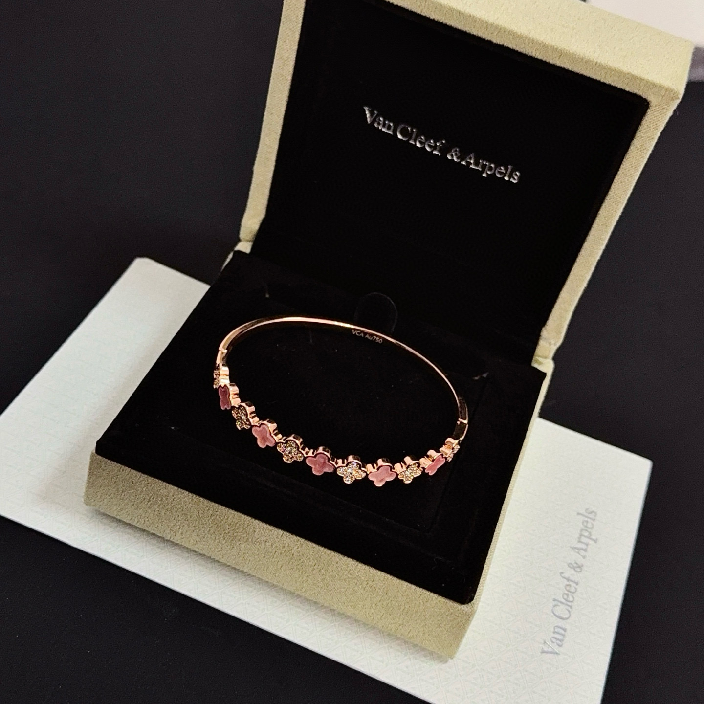 〔精工原版〕爆款 VCA四叶草🍀梵克雅宝手镯V金等级 经典之作 官网同款 时尚潮流 采用多层次金属雕刻设