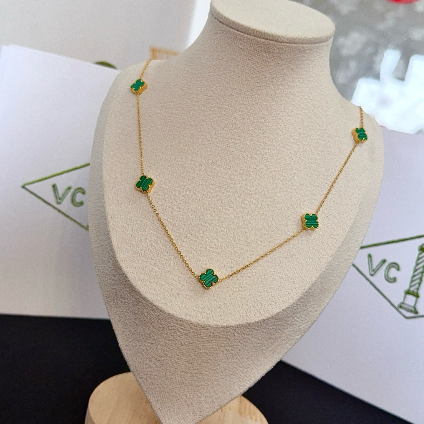 〔精工原版〕VCA四叶草🍀梵克雅🍛项链，经典之作 官网同款 时尚潮流 采用多层次金属雕刻设计 使花瓣更立