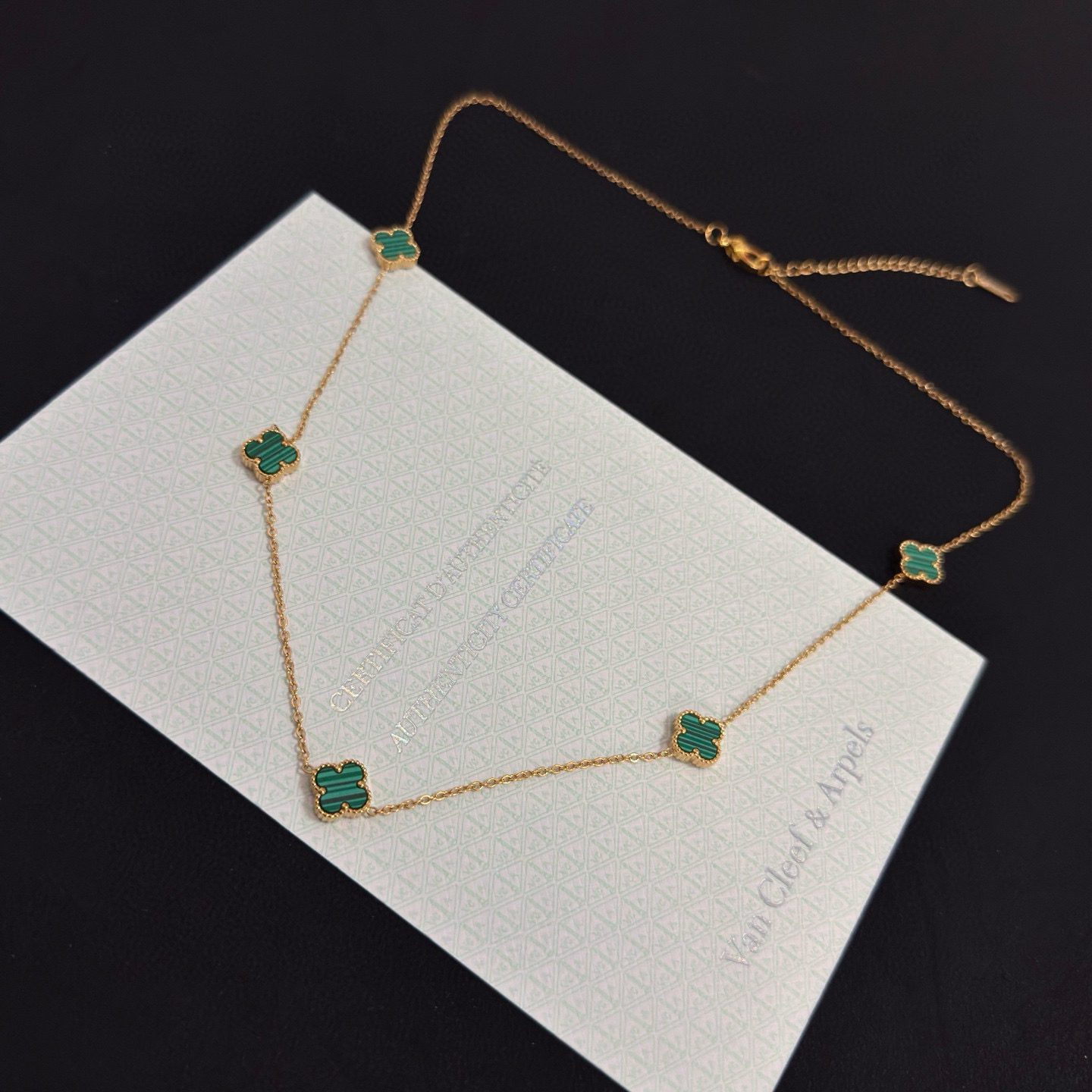 〔精工原版〕VCA四叶草🍀梵克雅🍛项链，经典之作 官网同款 时尚潮流 采用多层次金属雕刻设计 使花瓣更立