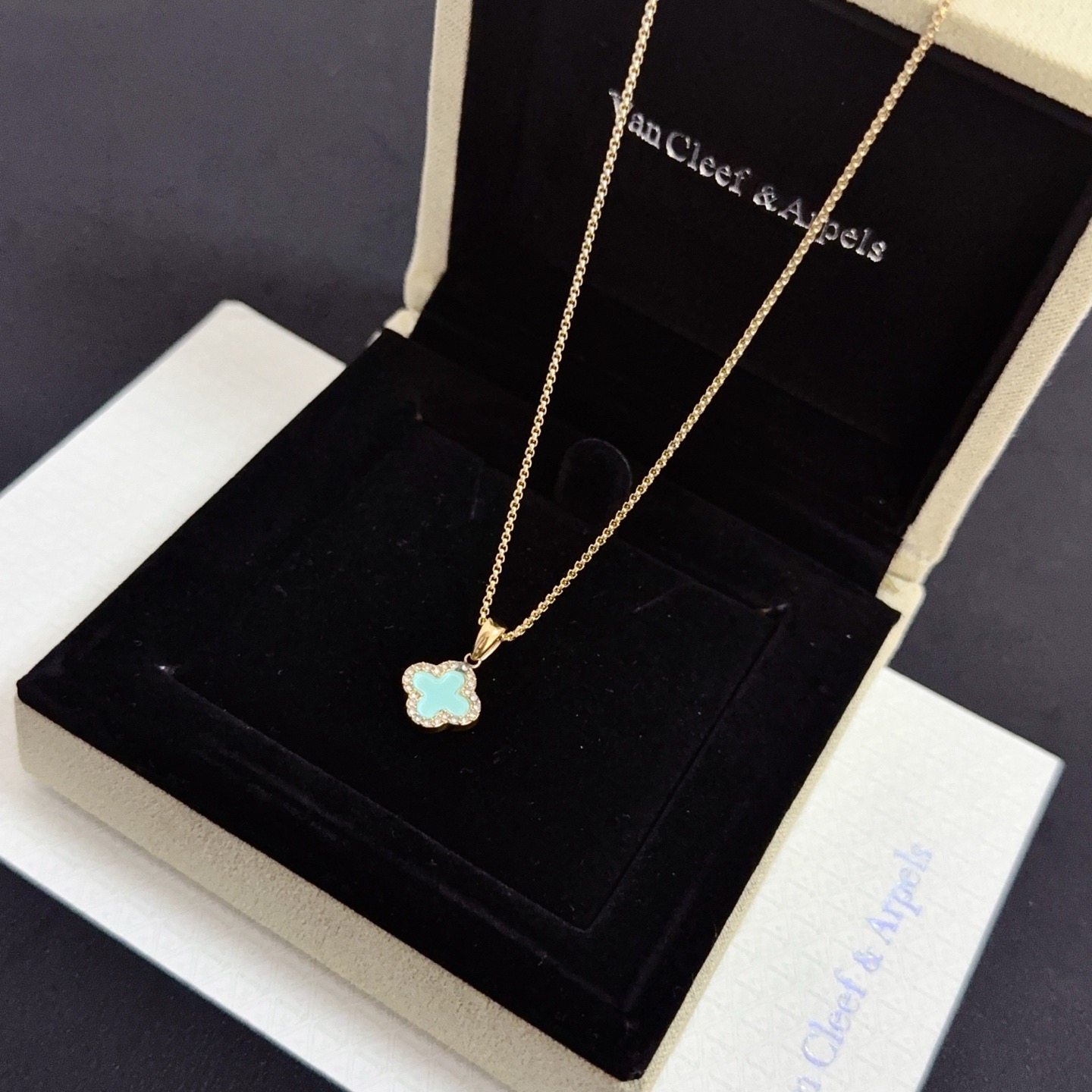 〔精工原版〕爆款 VCA四叶草🍀梵克雅宝项链 V金等级 经典之作 官网同款 时尚潮流 采用多层次金属雕刻