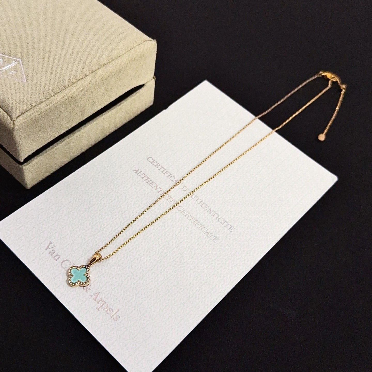 〔精工原版〕爆款 VCA四叶草🍀梵克雅宝项链 V金等级 经典之作 官网同款 时尚潮流 采用多层次金属雕刻