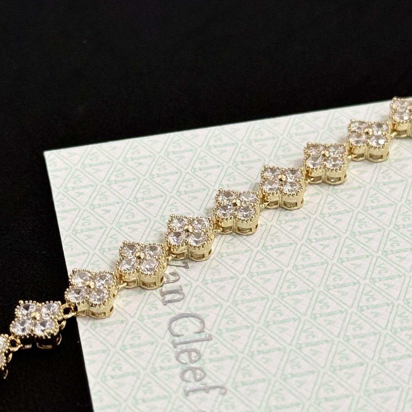 〔精工原版〕圣诞🎄爆款 VCA四叶草🍀梵克雅宝手链 V金等级 经典之作 官网同款 时尚潮流 采用多层次金