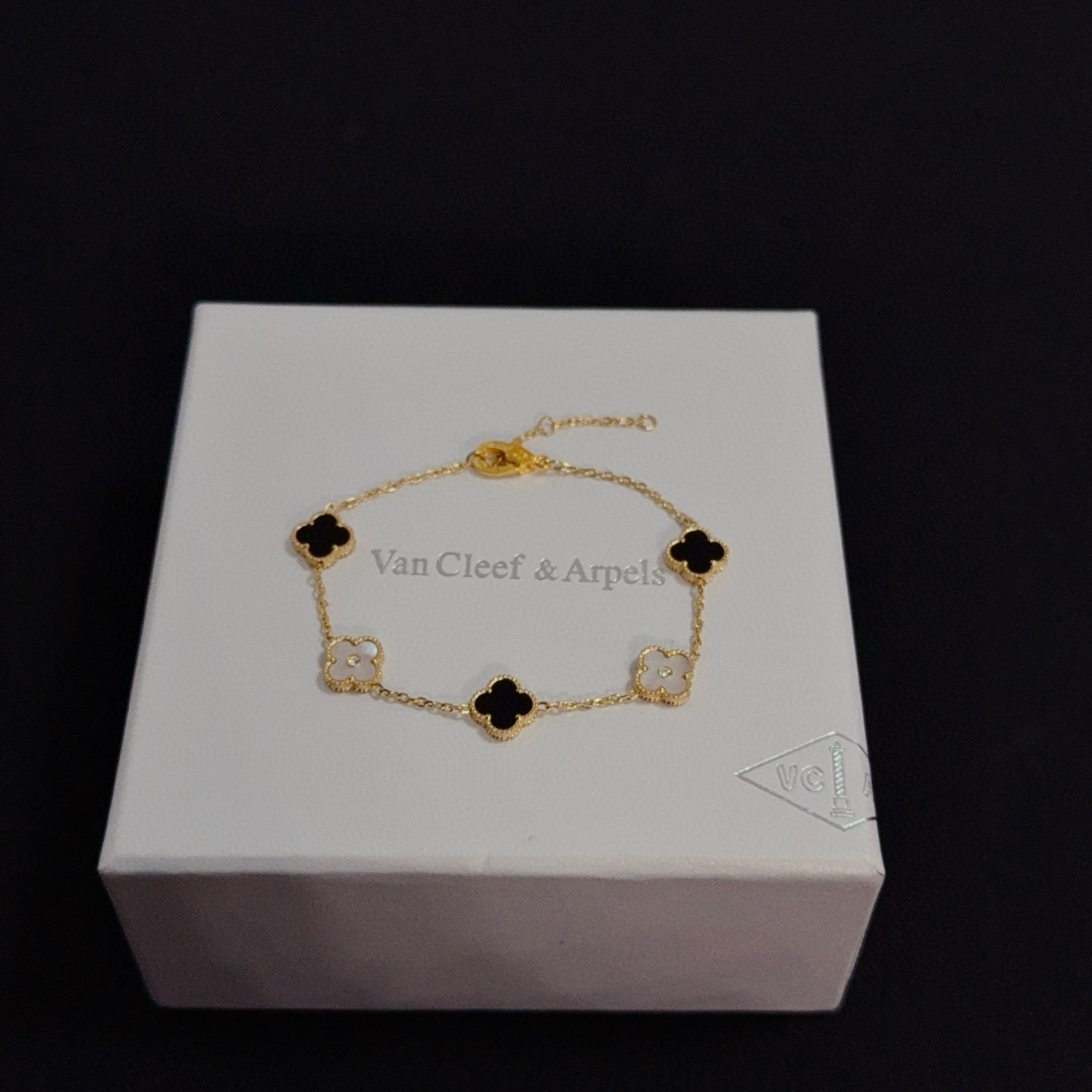 〔精工原版〕爆款 VCA四叶草🍀梵克雅宝手链 V金等级 经典之作 官网同款 时尚潮流 采用多层次金属雕刻