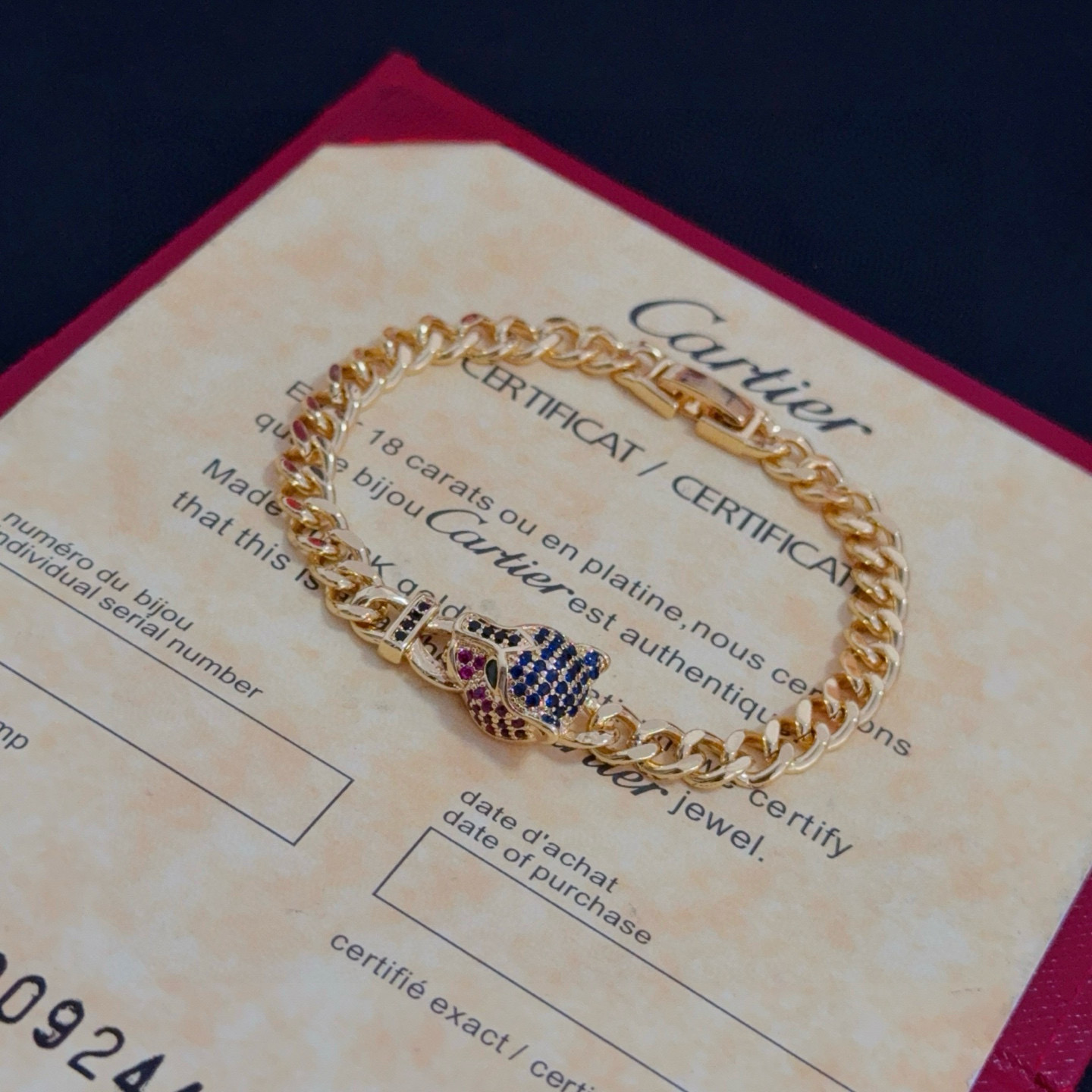 卡地亚镶钻猎豹手链 高端定制版本 镶嵌钻工艺 V金材质 经典而时尚风格 用凌厉线条重构爱情美学！打破常规