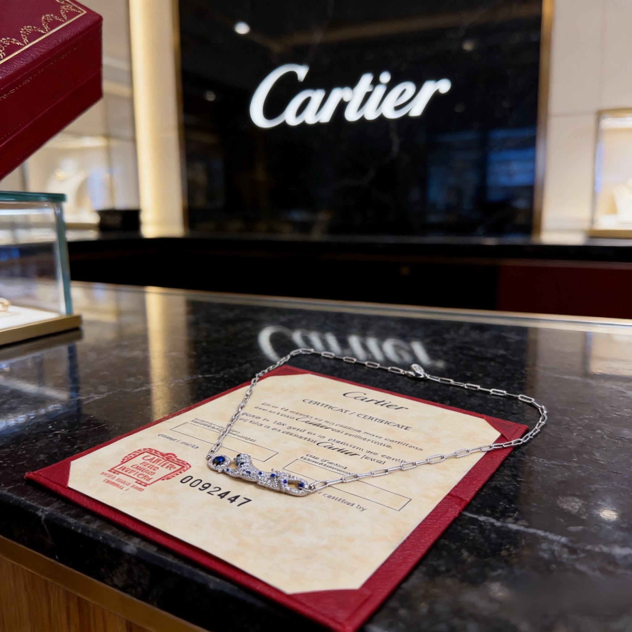 卡地亚镶钻猎豹项链 高端定制版本 镶嵌钻工艺 V金材质 经典而时尚风格 用凌厉线条重构爱情美学！打破常规