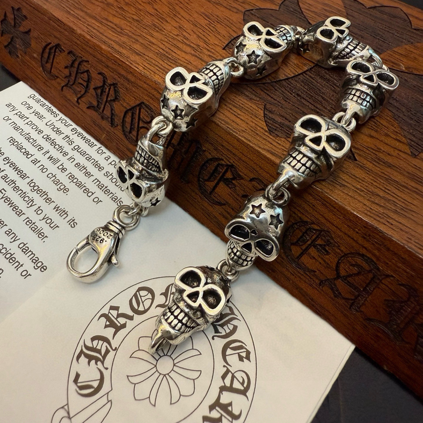 新款【专柜品质】Chrome Hearts克罗心复古骷髅头手链 凹凸造型不同的花纹设计风格 呈现出与众不