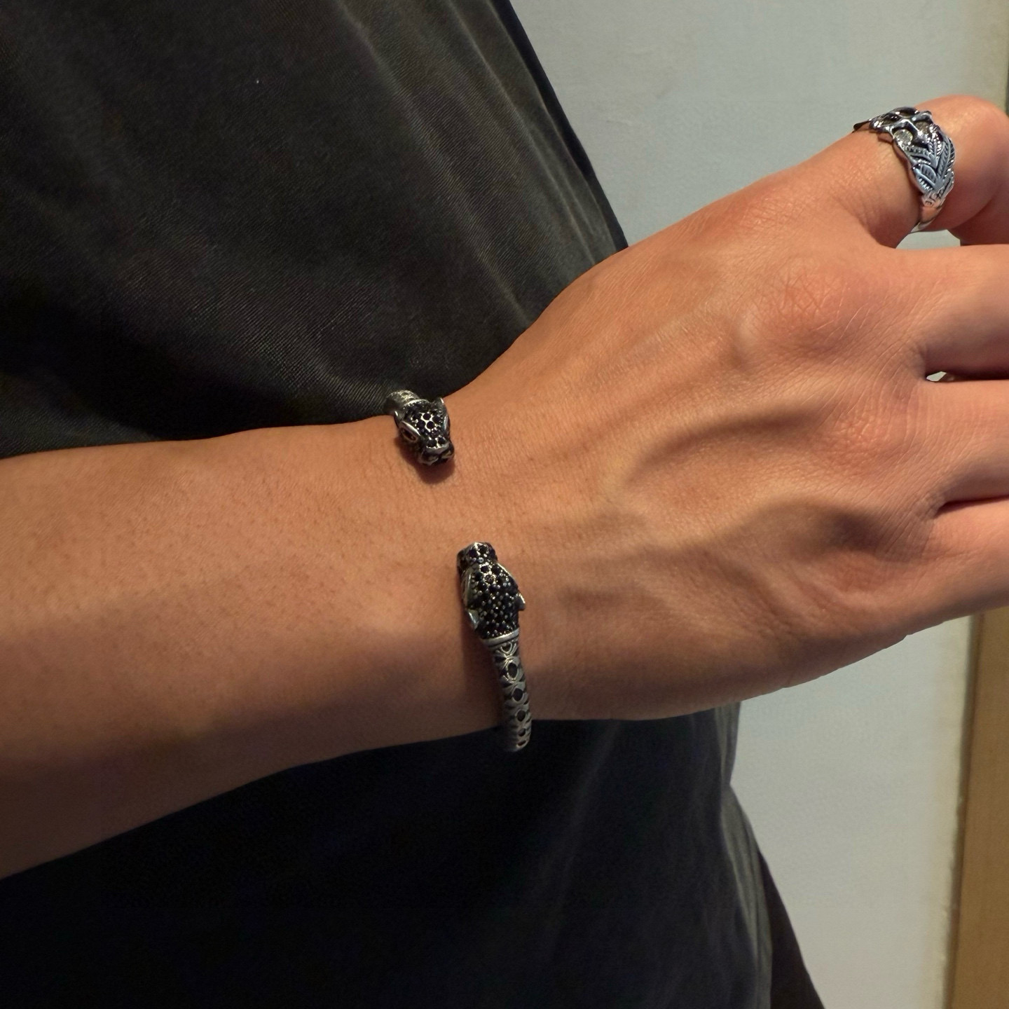 专柜品质Chrome Hearts克罗心手镯，凹凸造型不同的花纹设计风格 呈现出与众不同 十字架 童军花