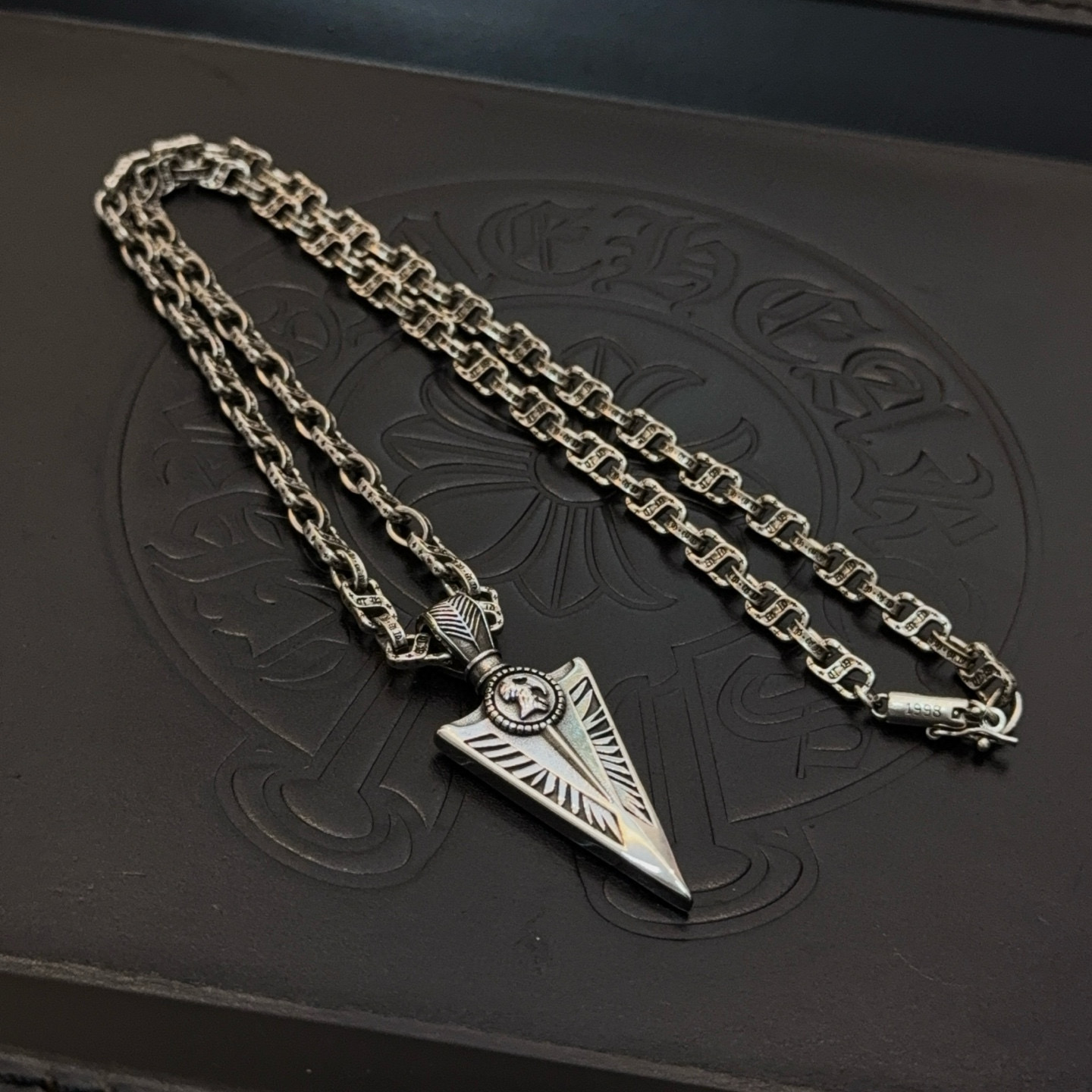 新款【专柜品质】Chrome Hearts克罗心经典复古项链，凹凸造型不同的花纹设计风格 呈现出与众不同