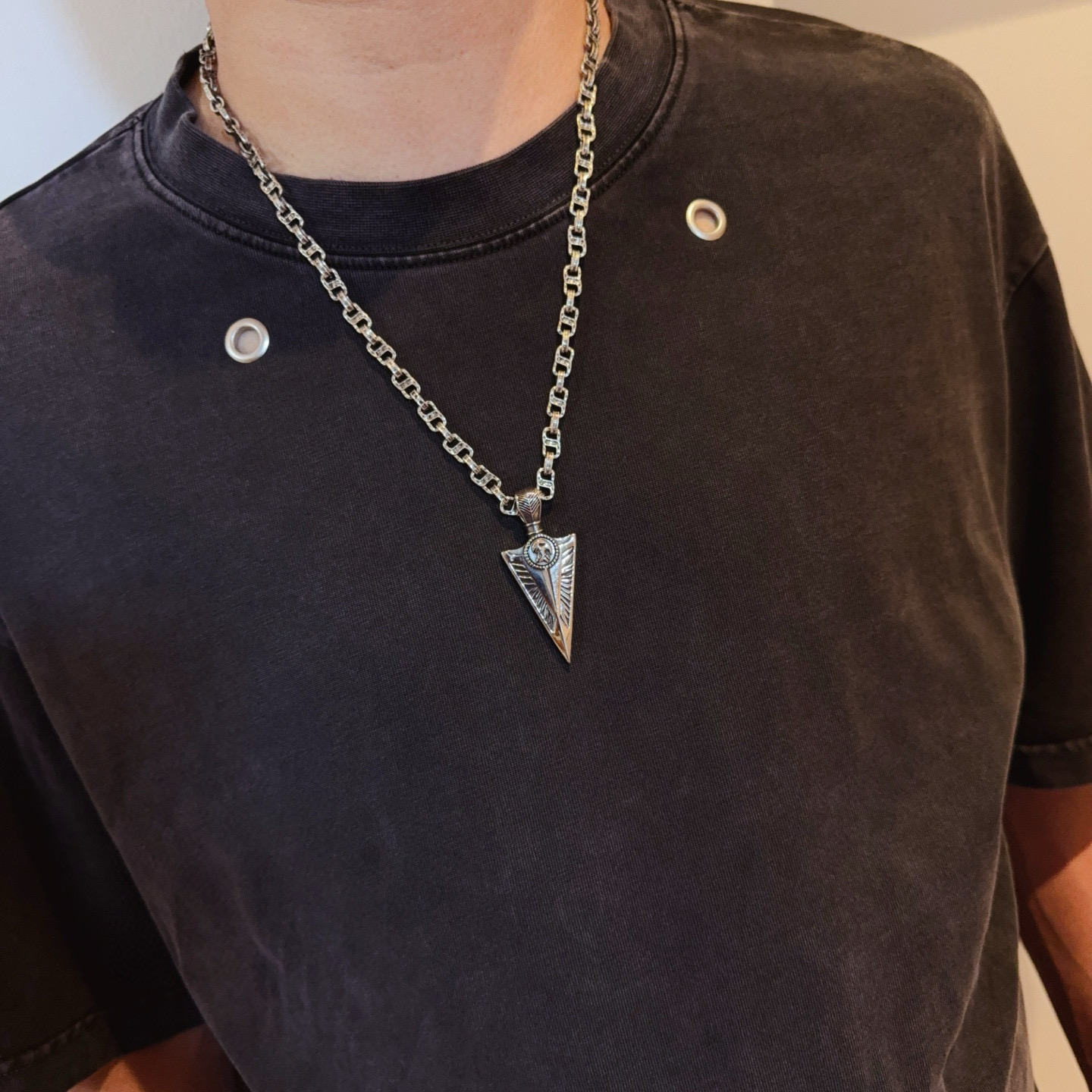 新款【专柜品质】Chrome Hearts克罗心经典复古项链，凹凸造型不同的花纹设计风格 呈现出与众不同