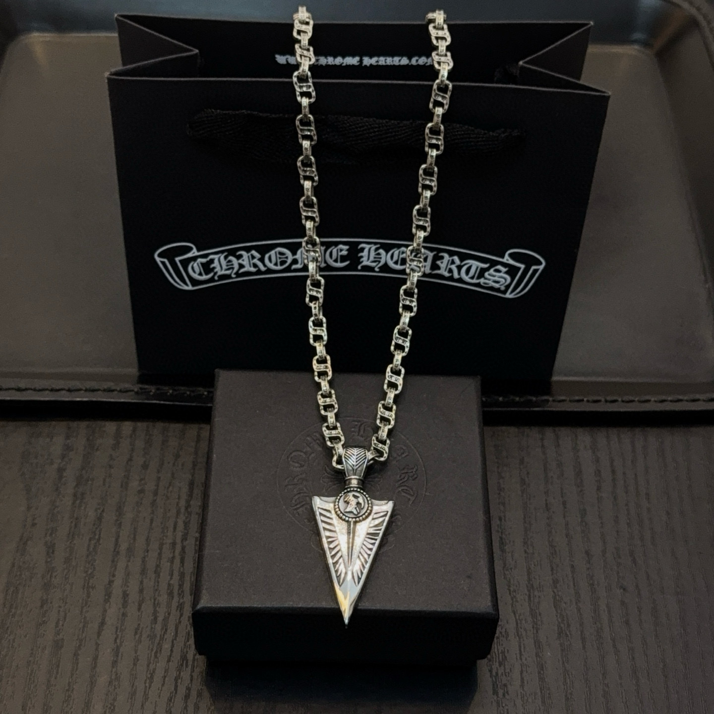 新款【专柜品质】Chrome Hearts克罗心经典复古项链，凹凸造型不同的花纹设计风格 呈现出与众不同