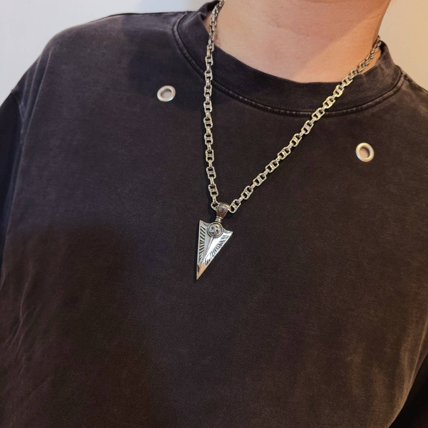 新款【专柜品质】Chrome Hearts克罗心经典复古项链，凹凸造型不同的花纹设计风格 呈现出与众不同