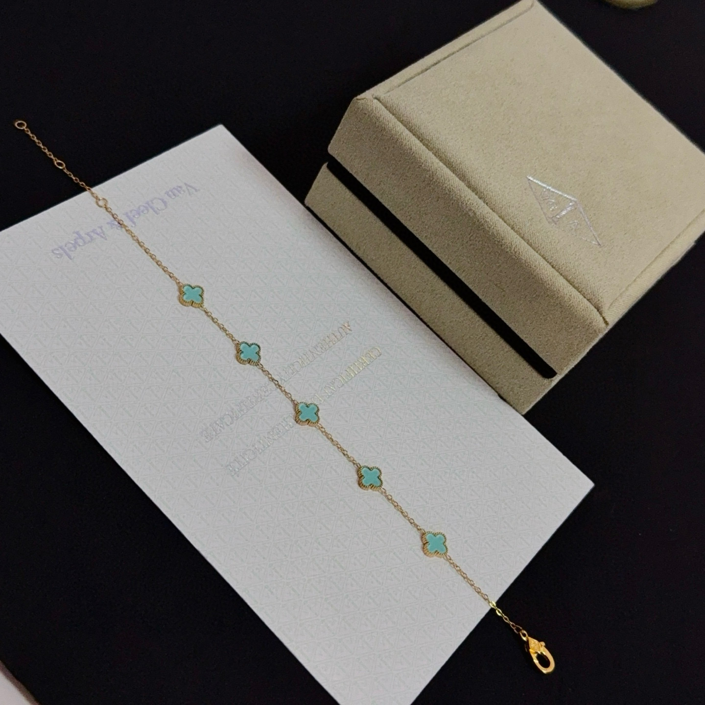 〔精工原版〕VCA四叶草🍀梵克雅🍛手链 经典之作 官网同款 时尚潮流 采用多层次金属雕设计 使花瓣更立体