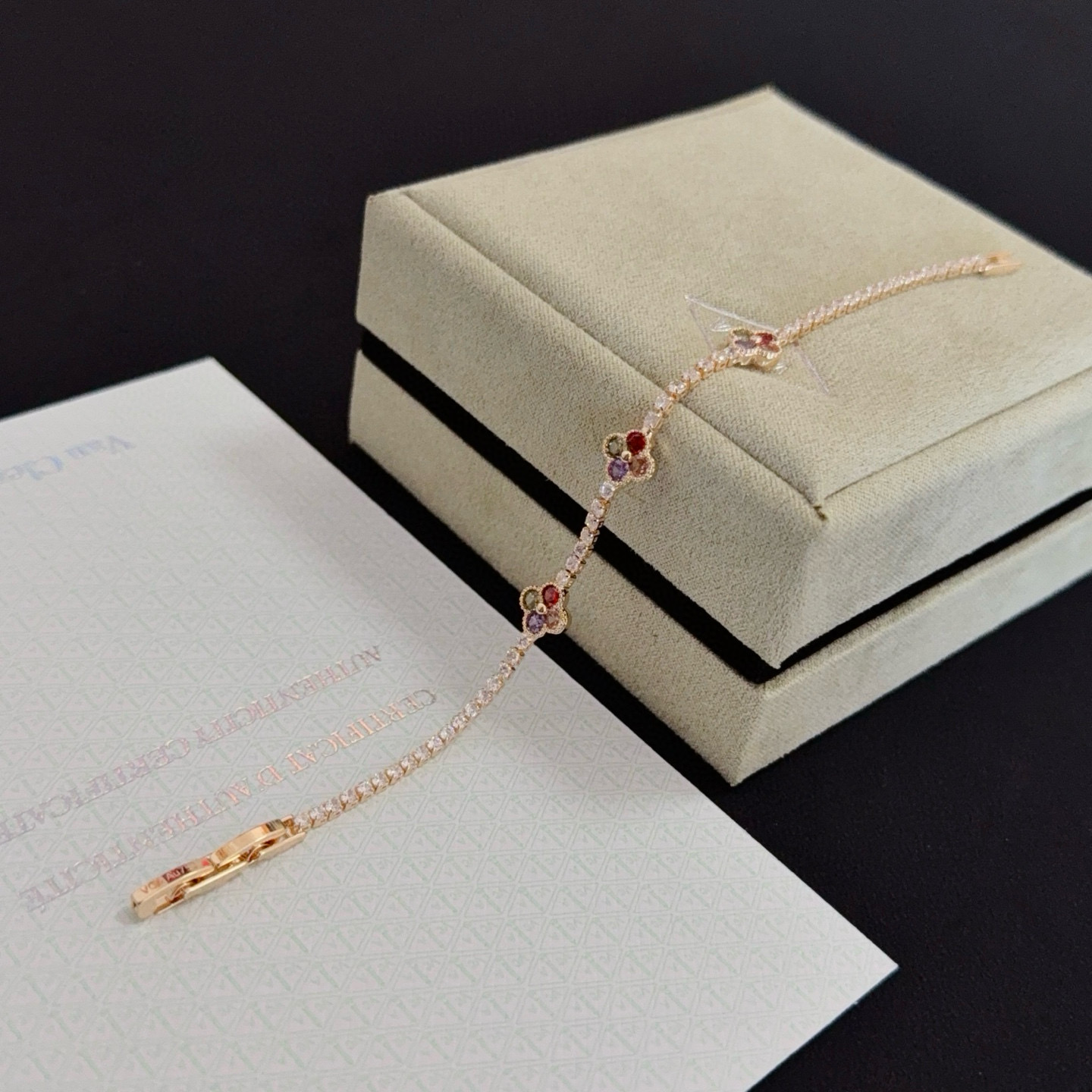 〔精工原版〕VCA四叶草🍀梵克雅宝手链 V金等级 经典之作 官网同款 时尚潮流 采用多层次金属雕刻设计 