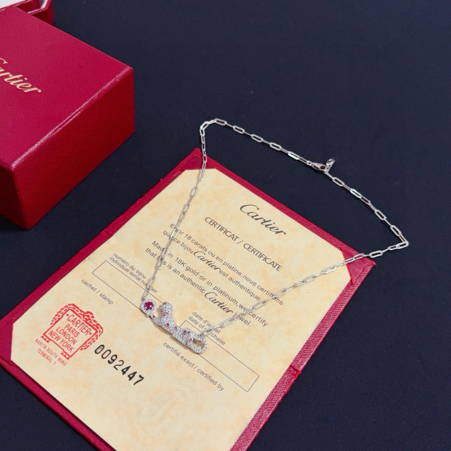 卡地亚镶钻猎豹项链 高端定制版本 镶嵌钻工艺 V金材质 经典而时尚风格 用凌厉线条重构爱情美学！打破常规