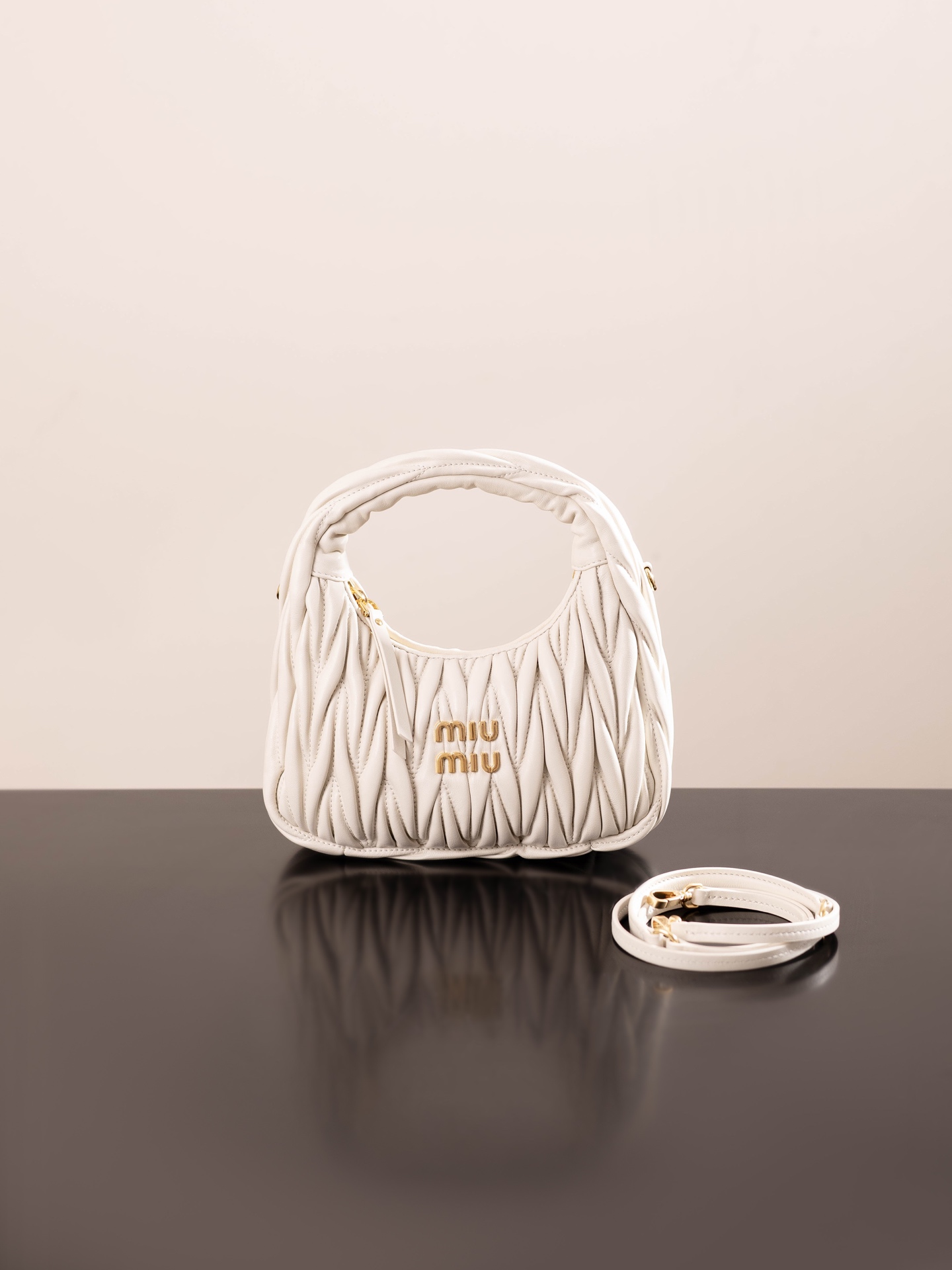 미우미우 가방 68703