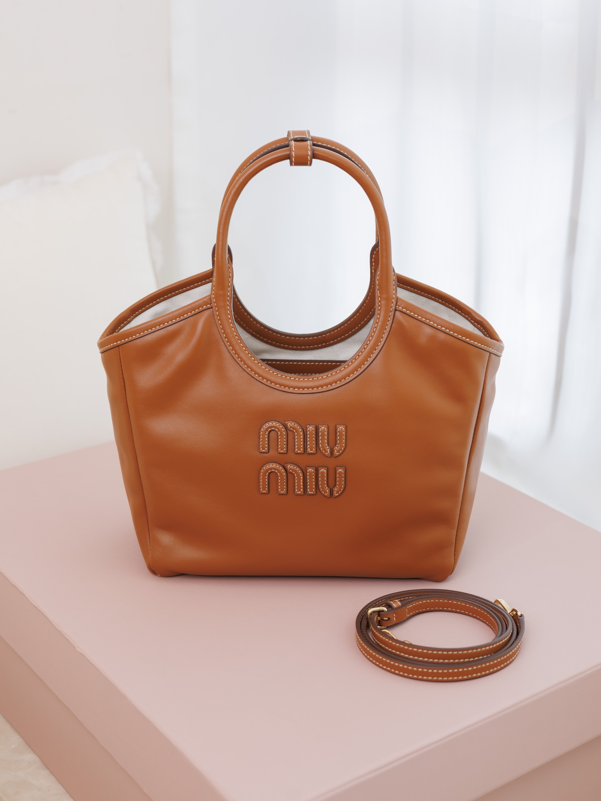Miu Miu Handbag 10105
