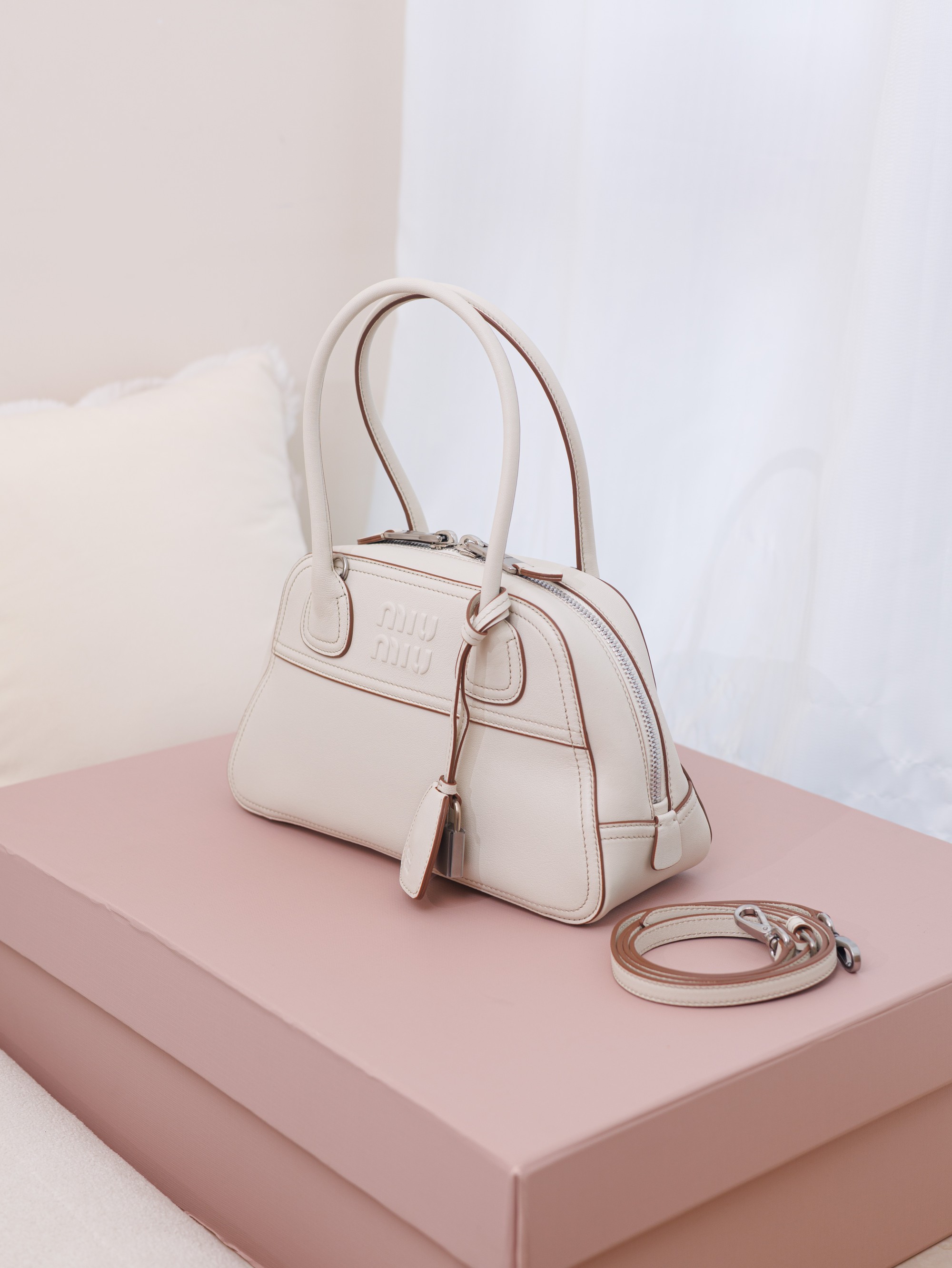 미우미우 131397 가방 Miu Miu Bag 썸네일 이미지