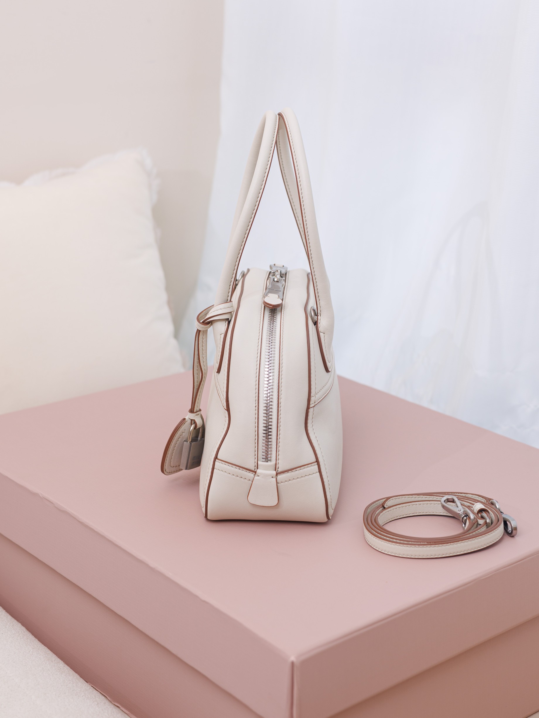 미우미우 131397 가방 Miu Miu Bag 썸네일 이미지