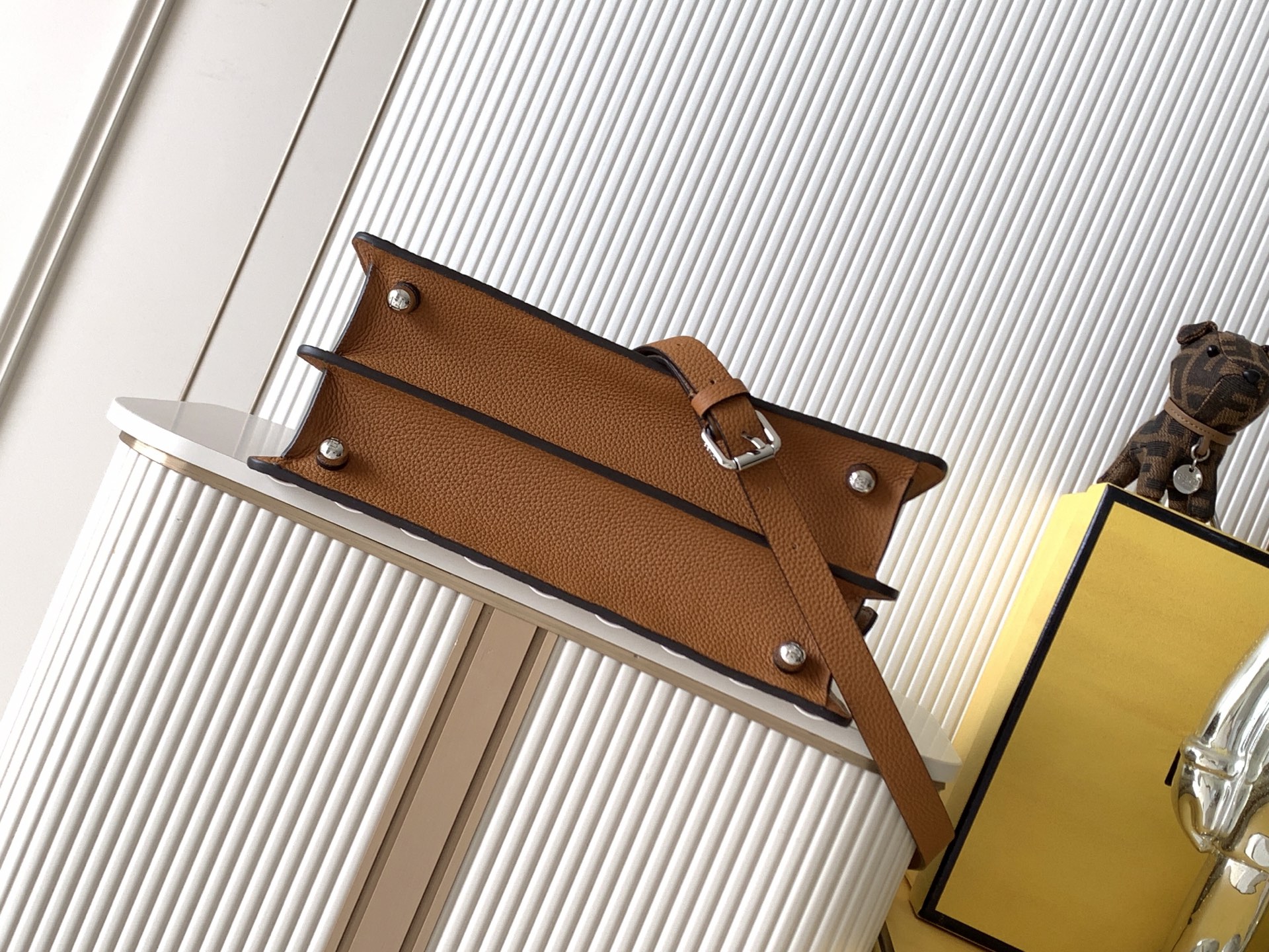 fendi peekaboo iseeu small selleria brown bag
