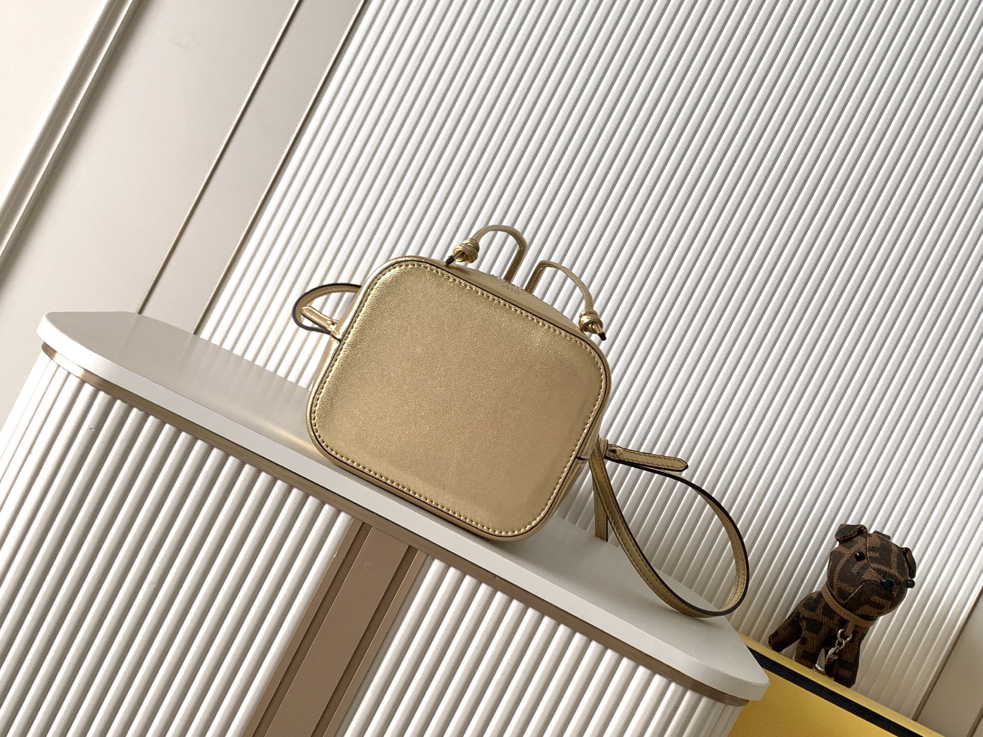 fendi mon tresor crystal mini bucket bag