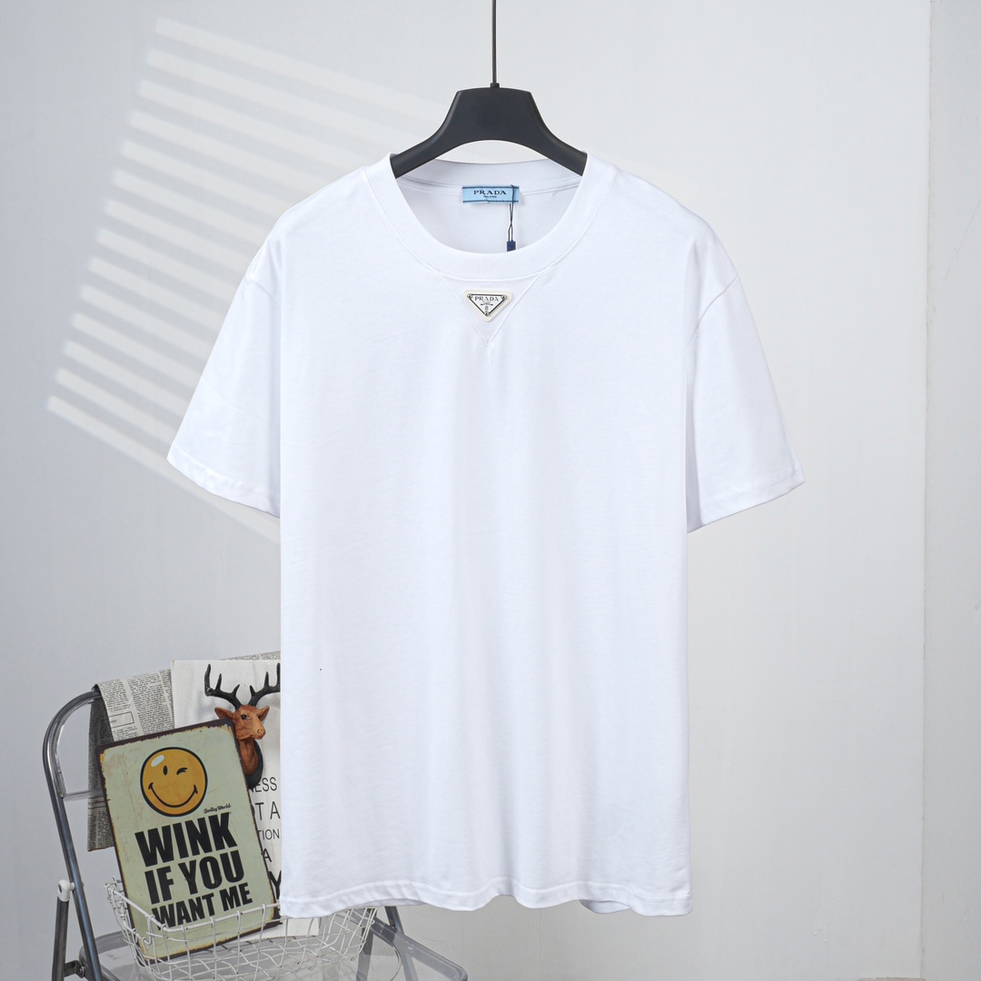 Réplique pratique et polyvalent concepteur
 Prada Haut
 Vêtements T-Shirt Noir Blanc Manches courtes